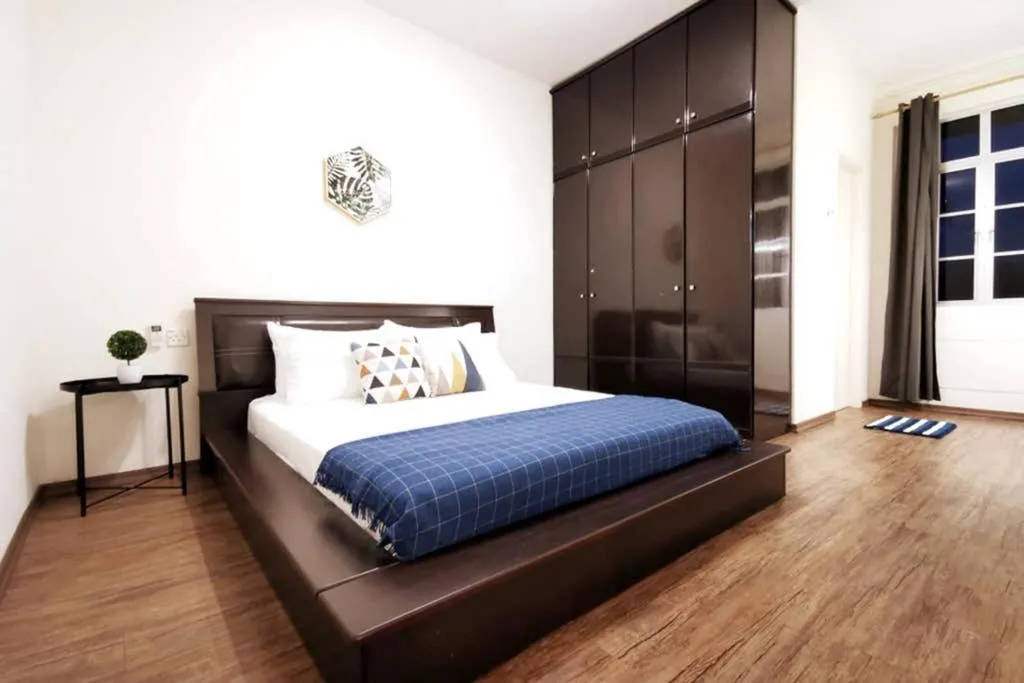 Bedroom, Bed in EEs Whale House - Homestay 3 min walk to beach