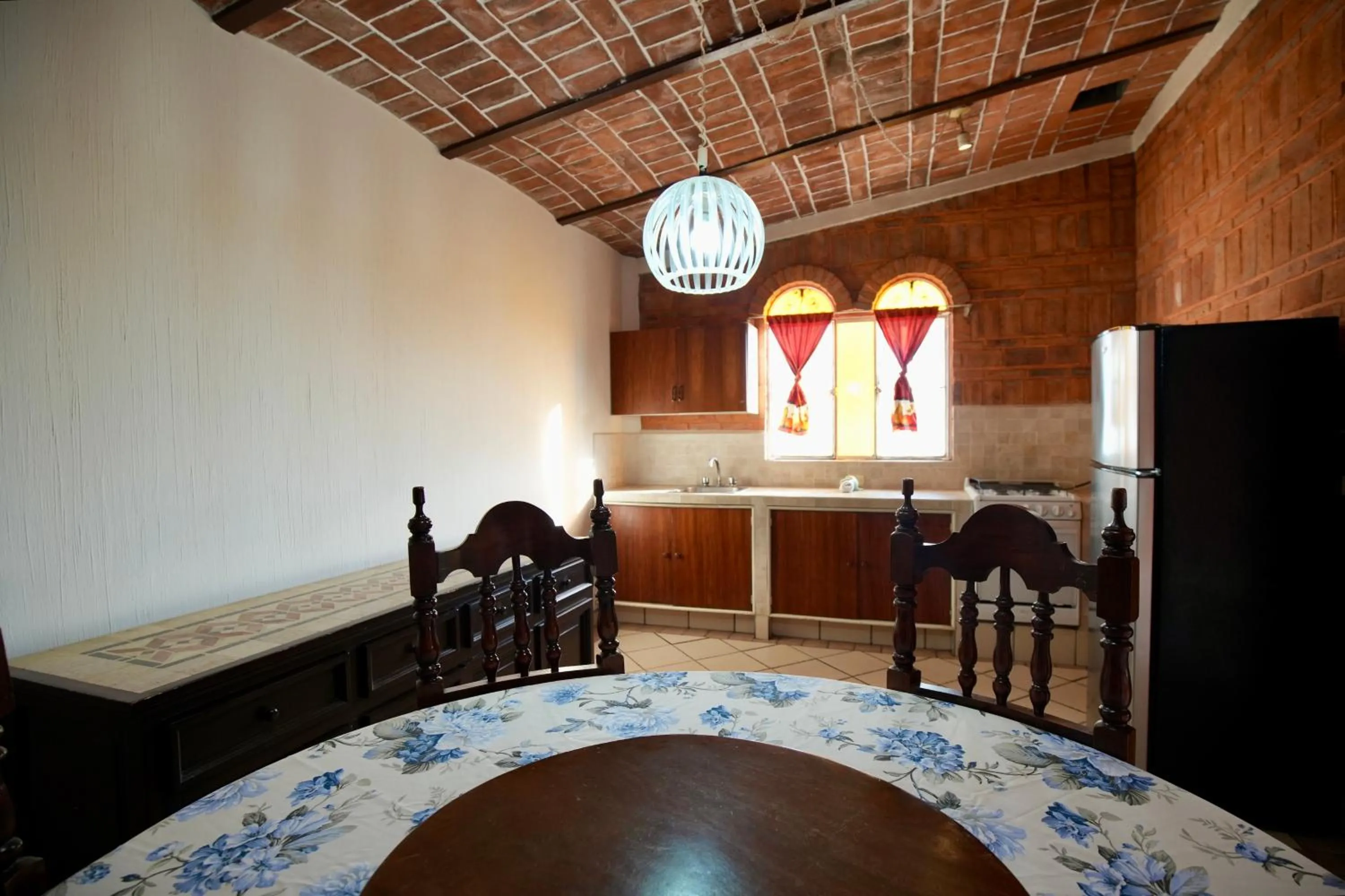 Kitchen or kitchenette in Mama Chuy Hotel & Villas Ajijic
