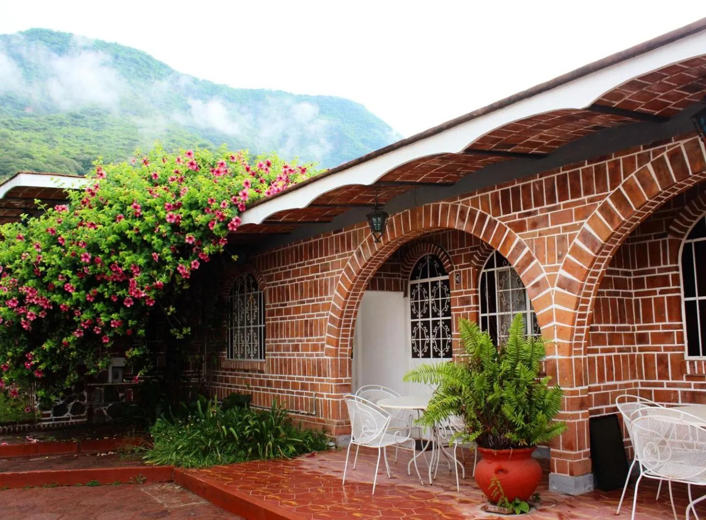 Property building in Mama Chuy Hotel & Villas Ajijic