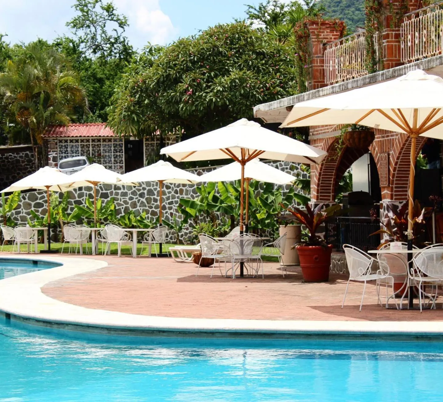 Swimming pool in Mama Chuy Hotel & Villas Ajijic