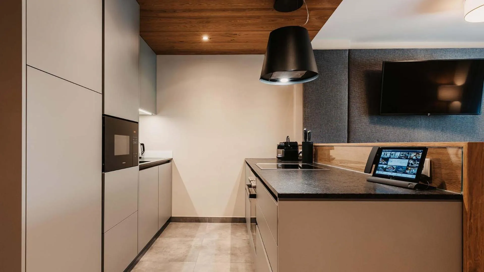 Kitchen or kitchenette in Hofgut Apartment & Lifestyle Resort Wagrain