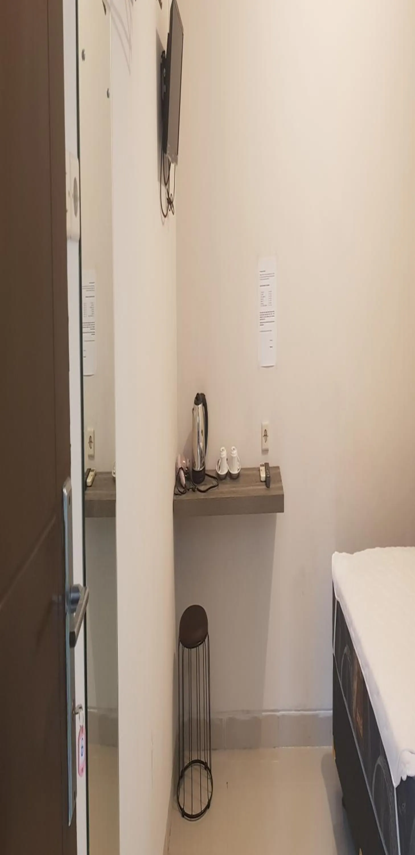 Bedroom, Bed in Siwalankerto F7