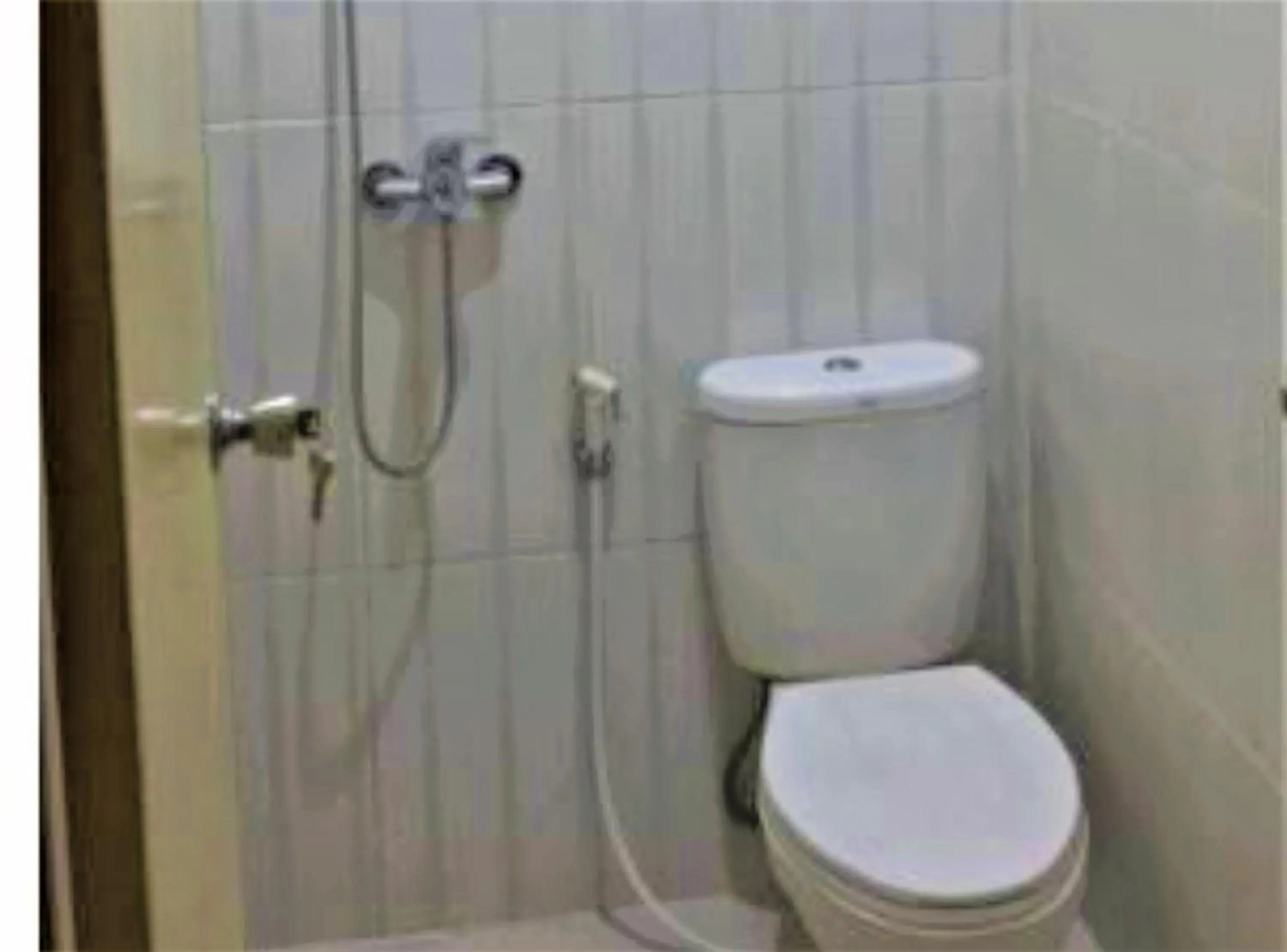 Bathroom in Siwalankerto F7