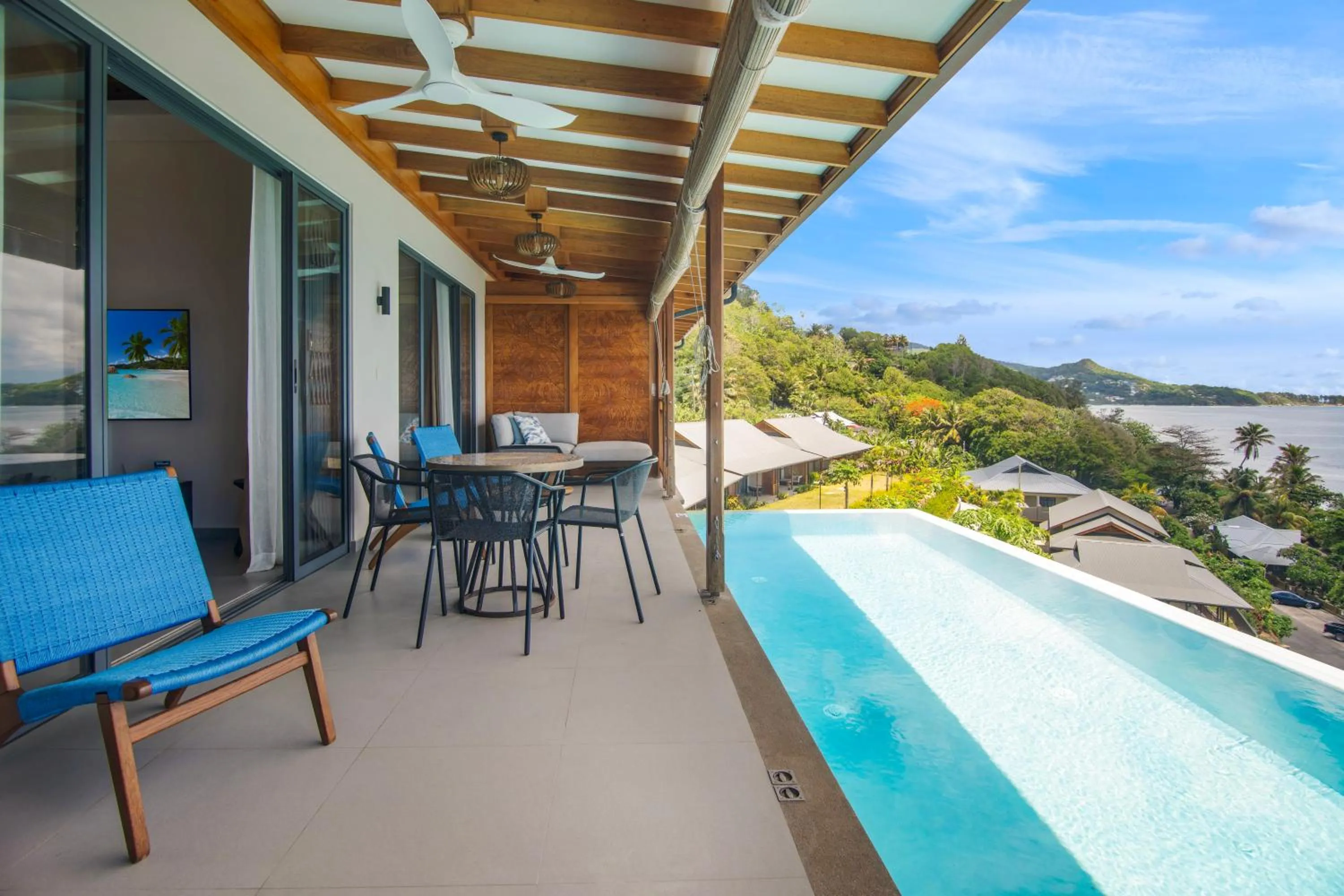 Patio in Paradise Chalets Yoga & Wellness