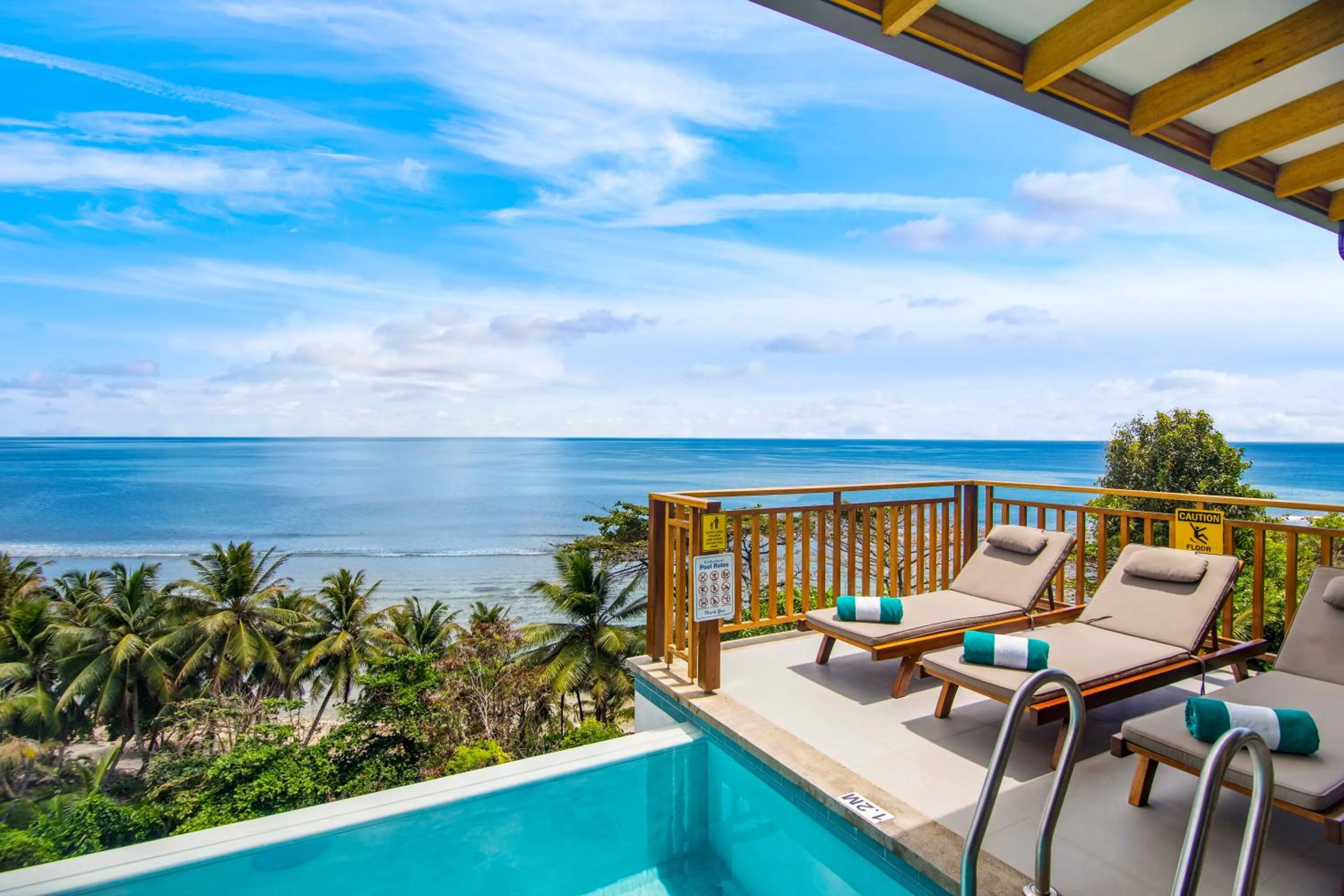 Patio in Paradise Chalets Yoga & Wellness