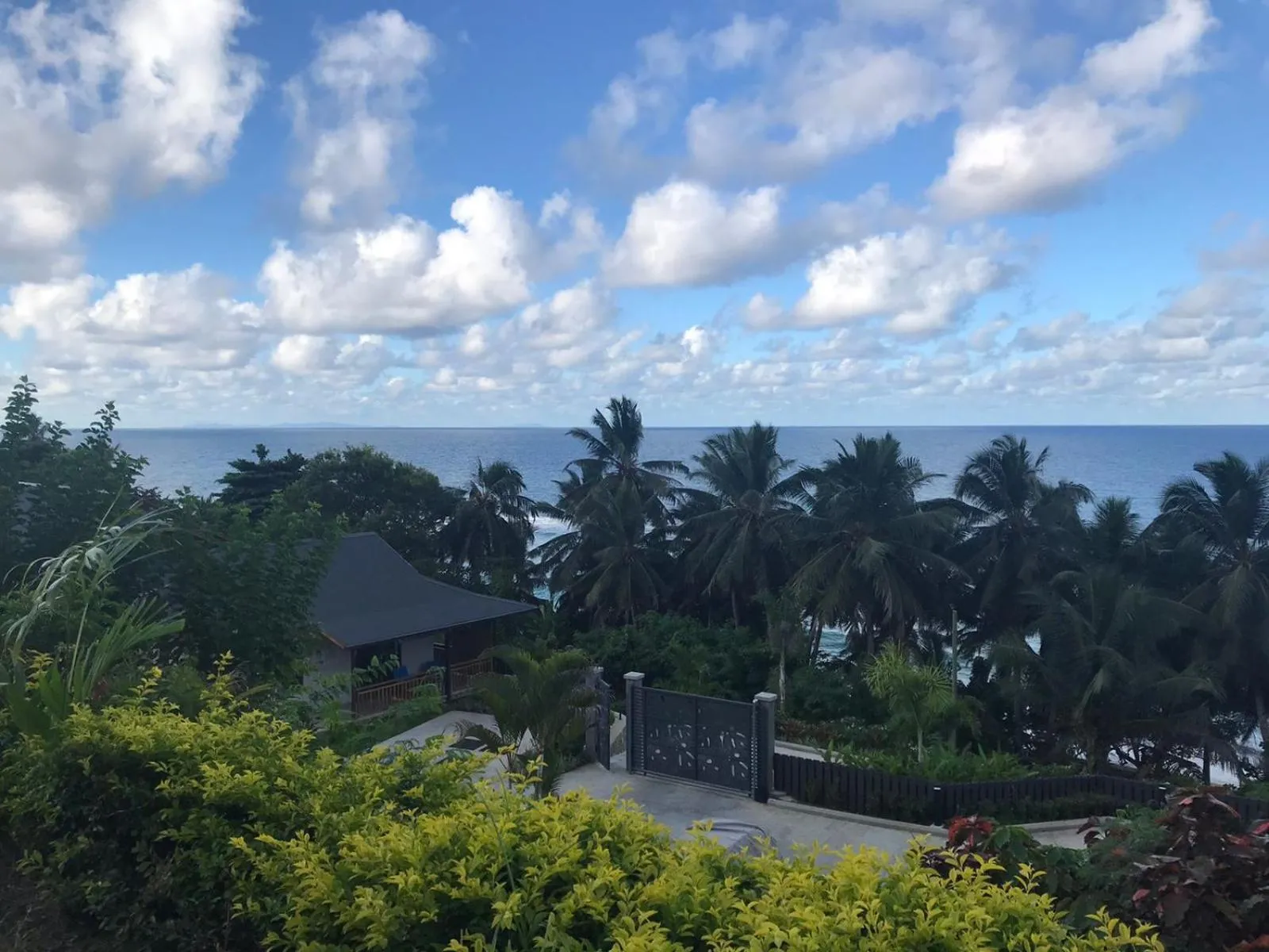 Sea view in Paradise Chalets Yoga & Wellness