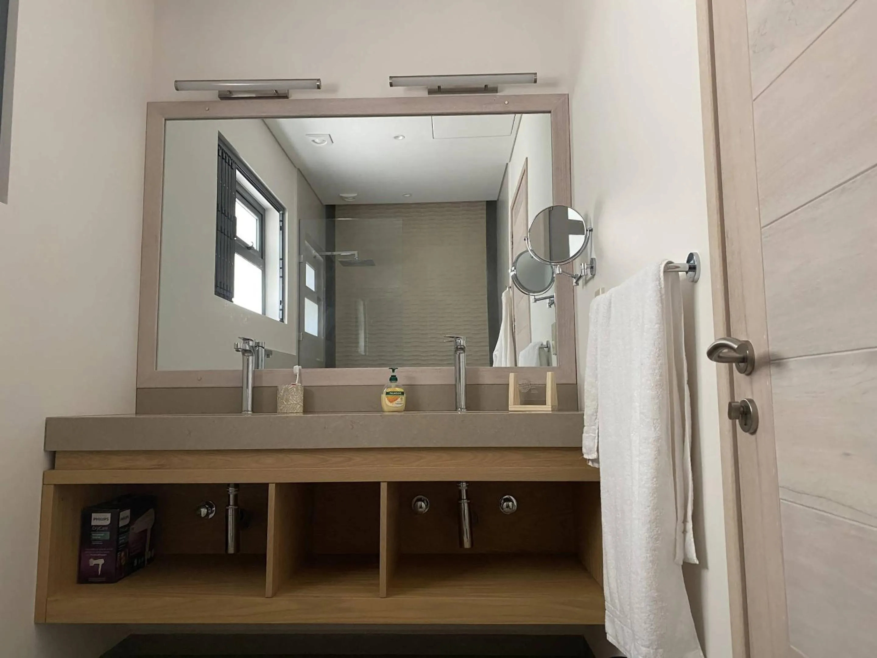 Bathroom in Paradise Chalets Yoga & Wellness