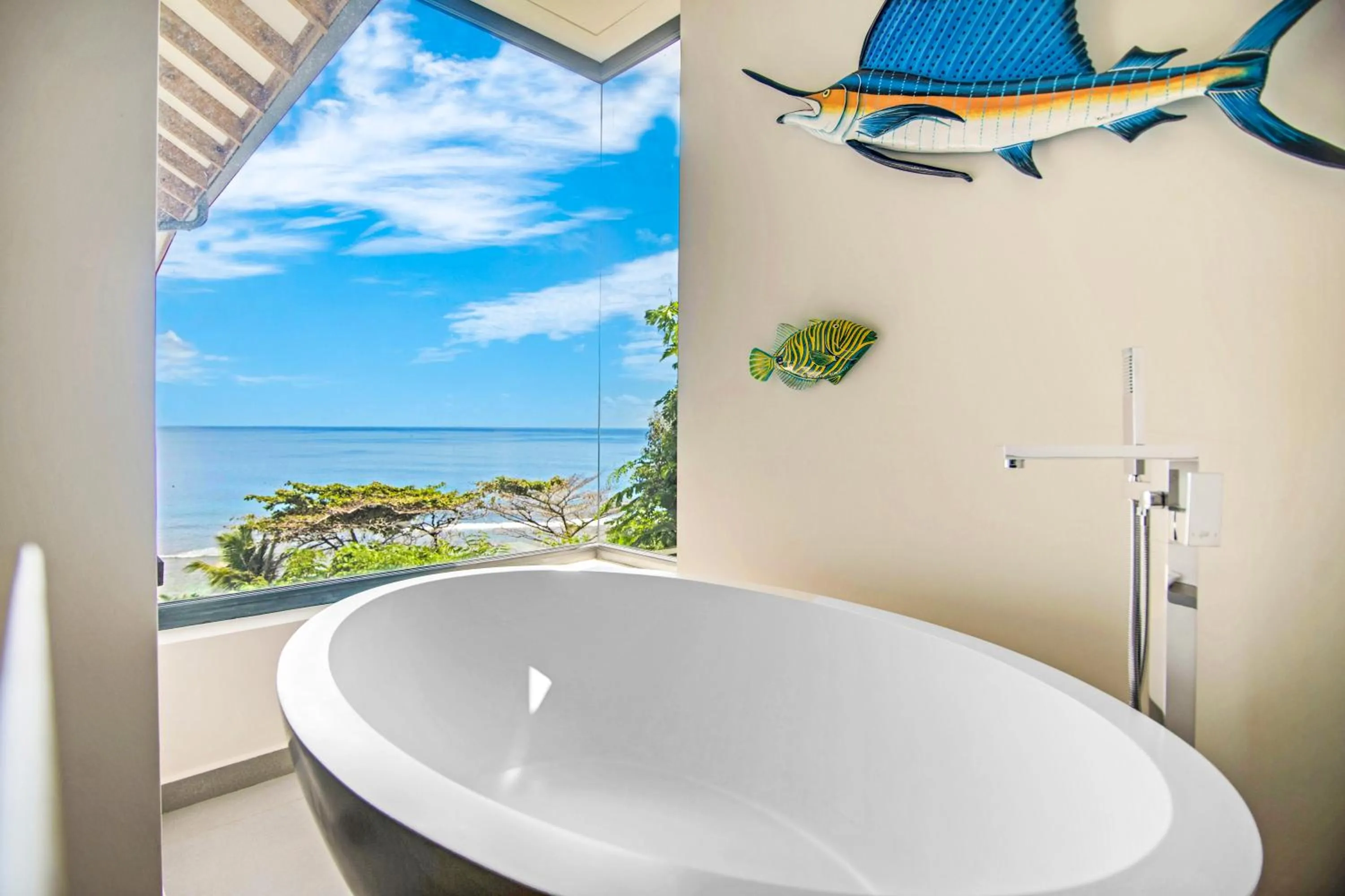Bathroom in Paradise Chalets Yoga & Wellness