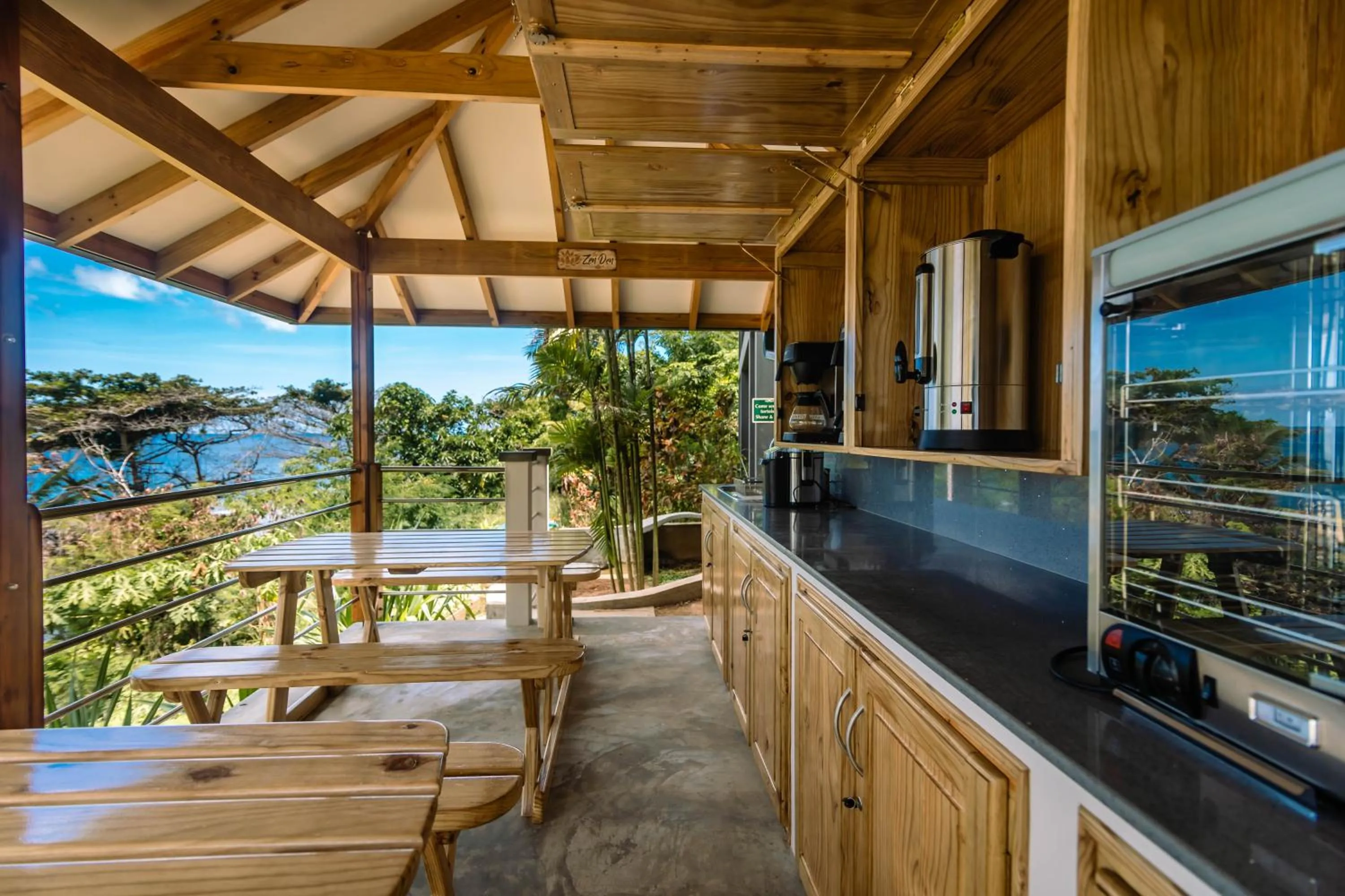 Garden view in Paradise Chalets Yoga & Wellness