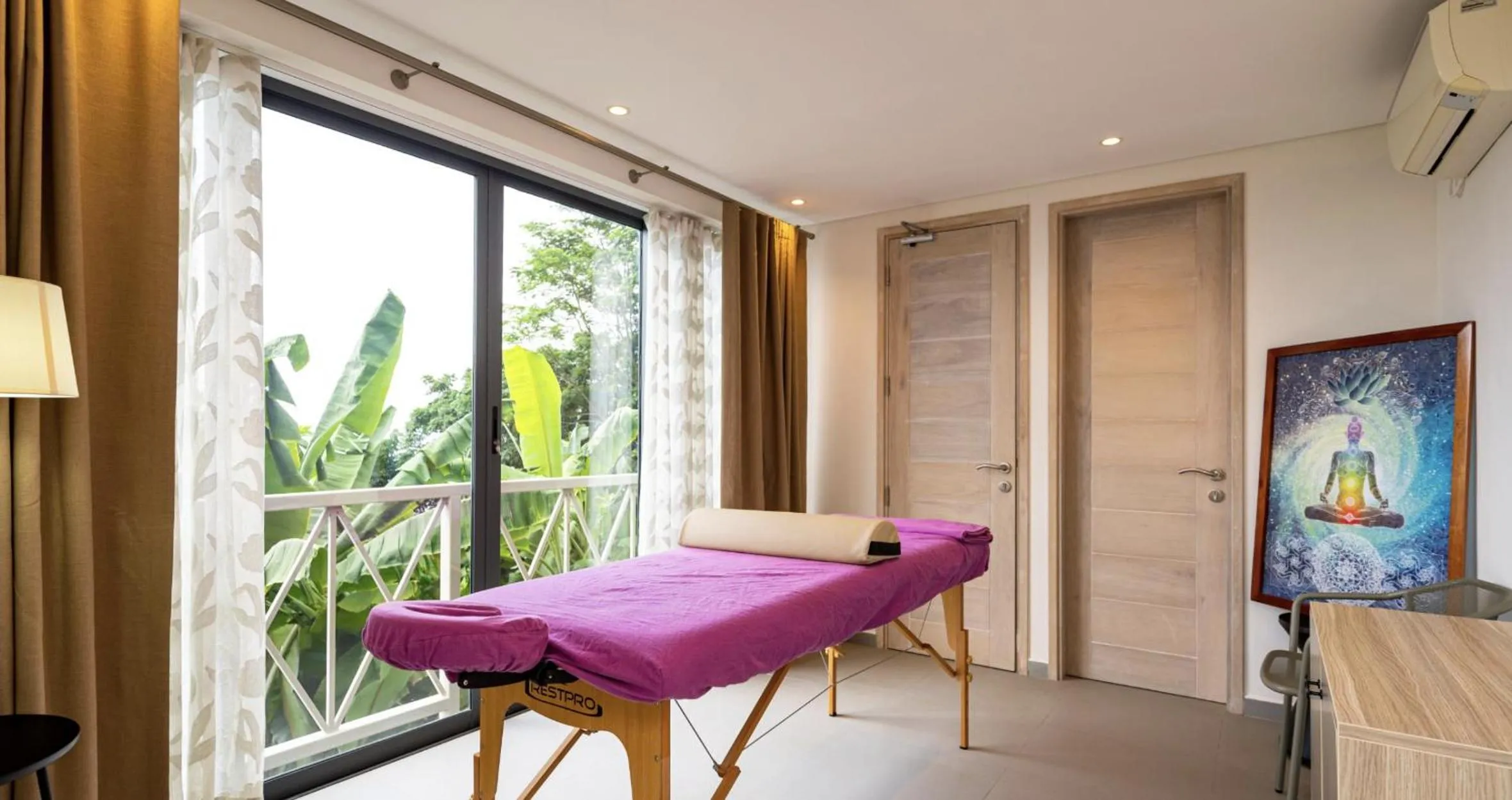 Massage in Paradise Chalets Yoga & Wellness