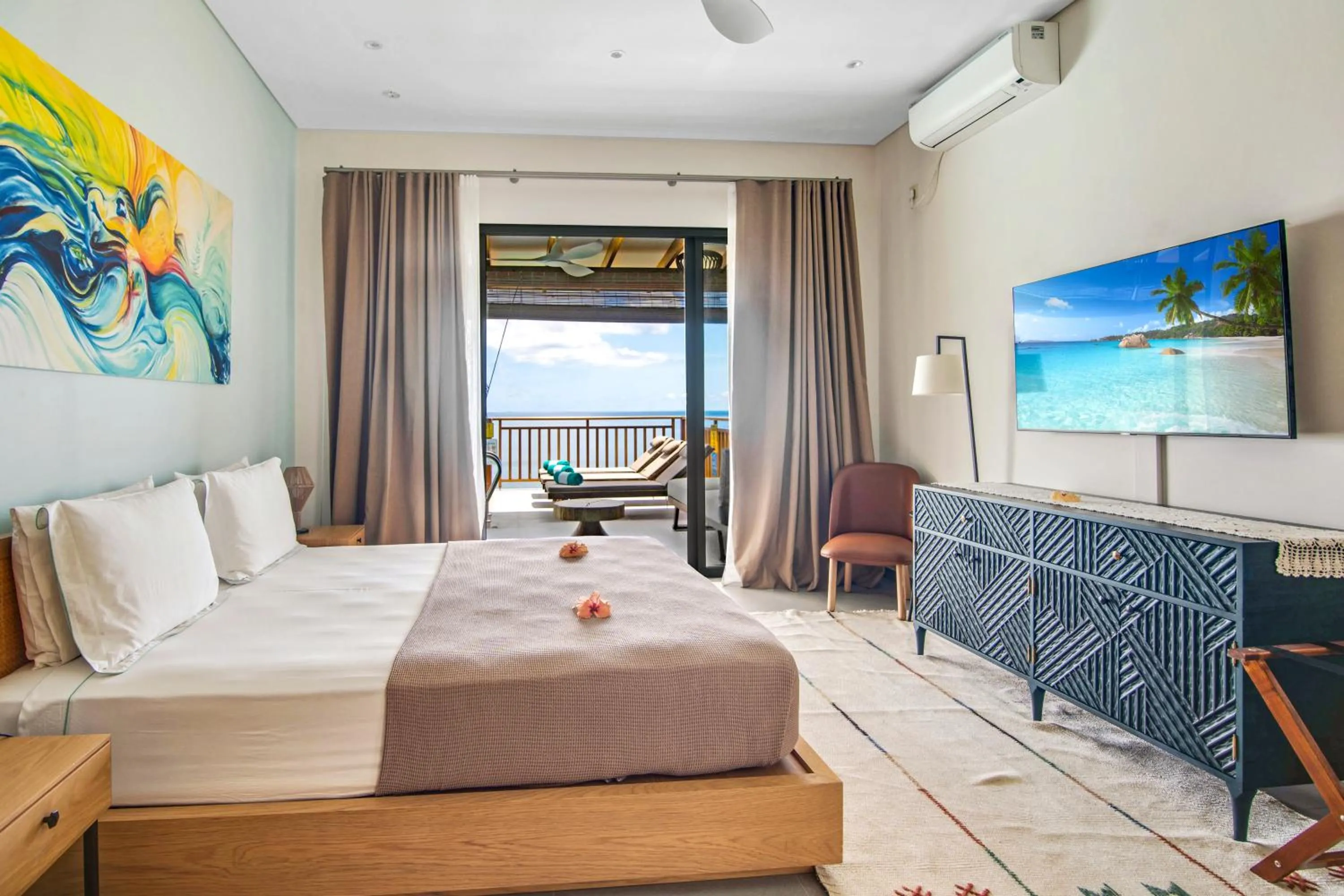 Balcony/Terrace, Bed in Paradise Chalets Yoga & Wellness