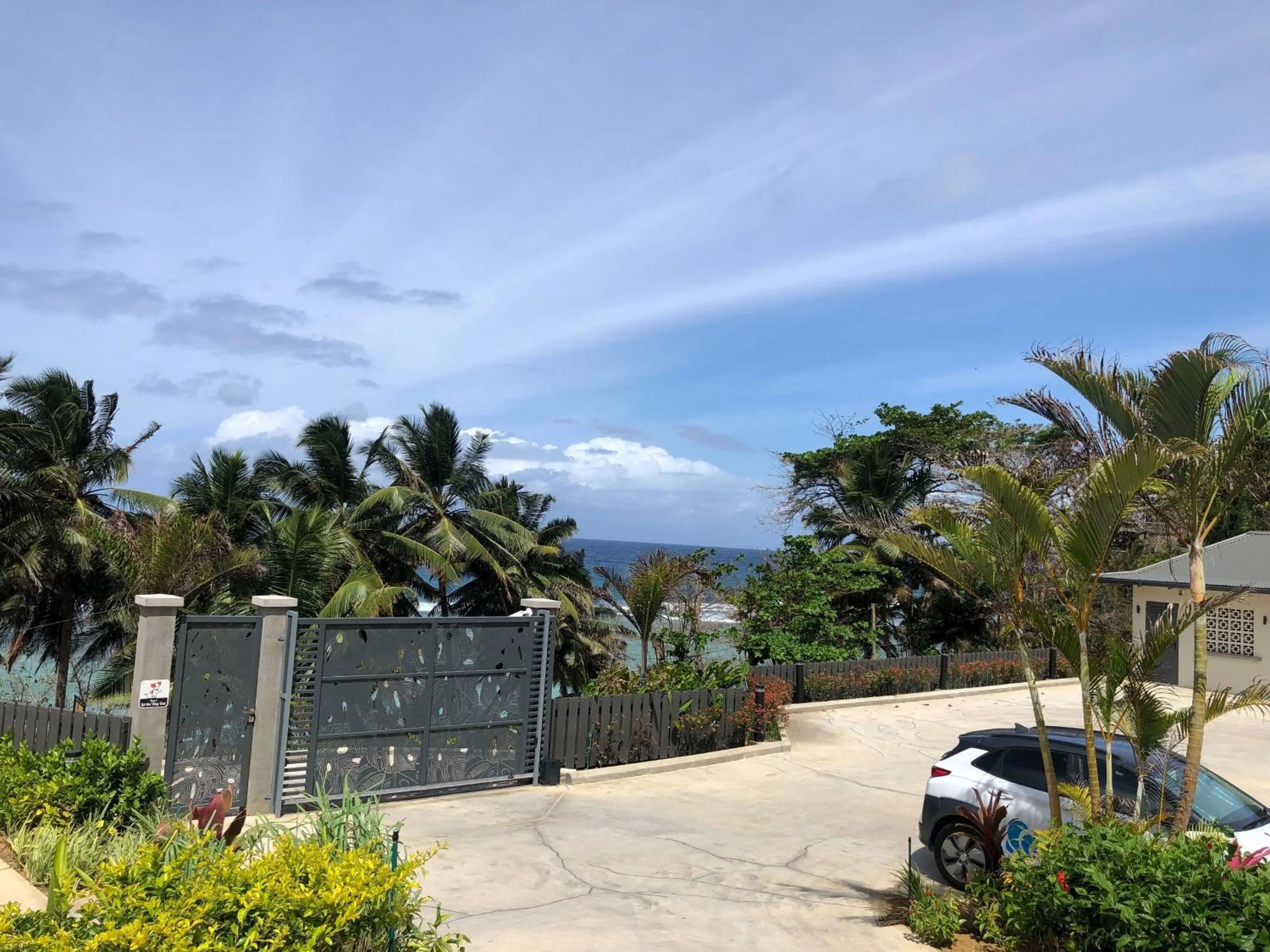 Parking in Paradise Chalets Yoga & Wellness