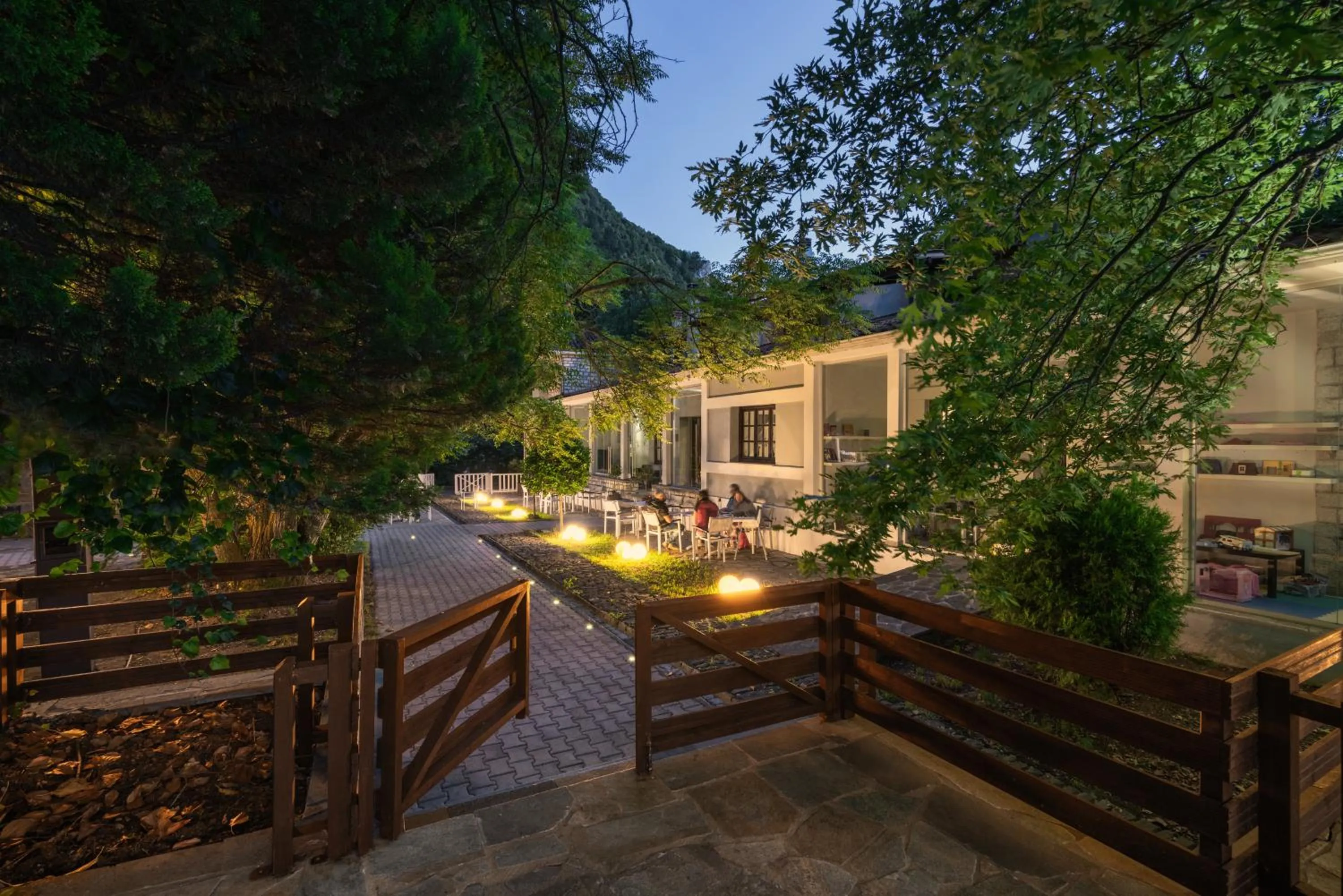 Κonitsa Gefyri hotel