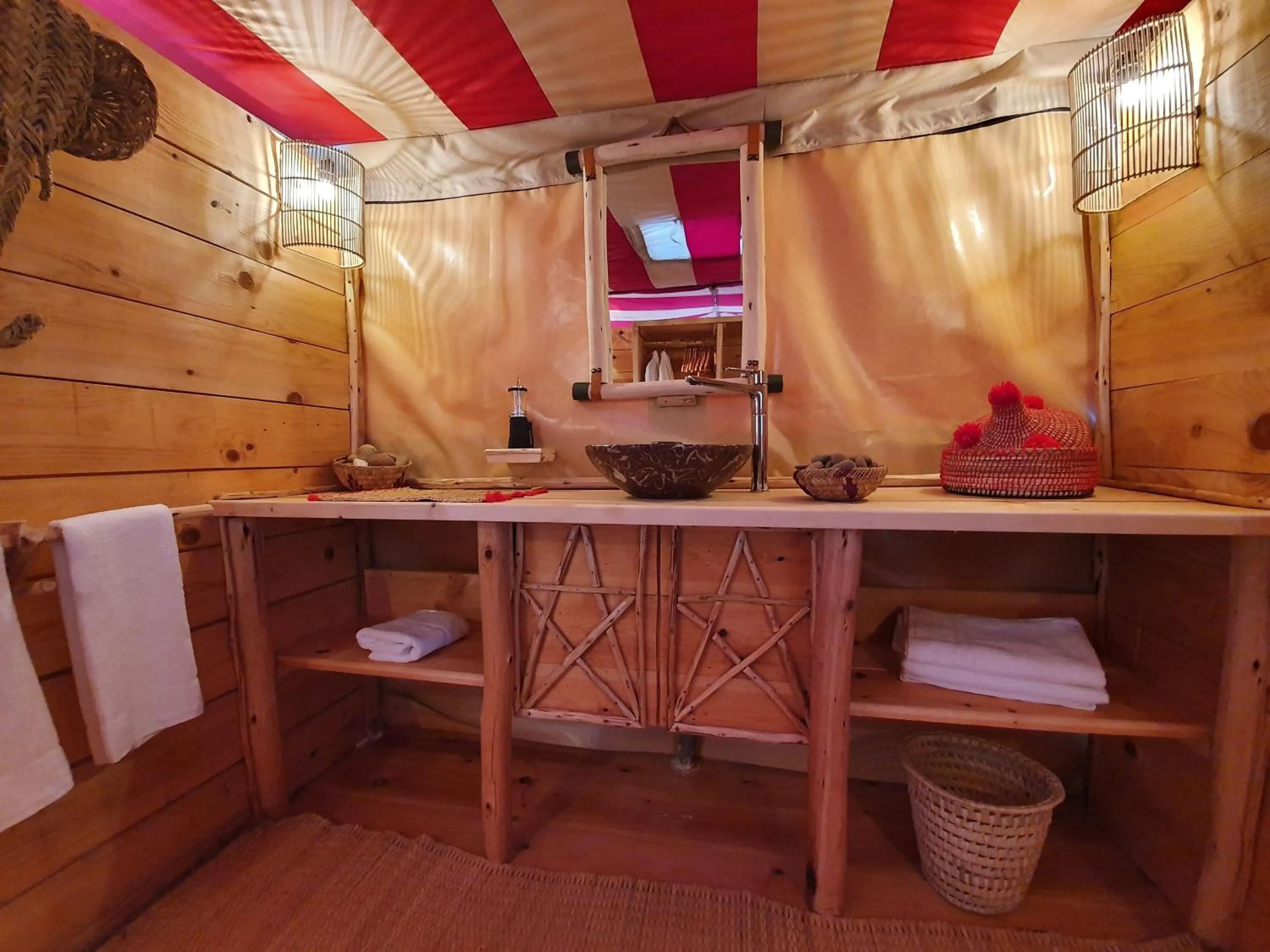 Bathroom in Nkhila Lodge
