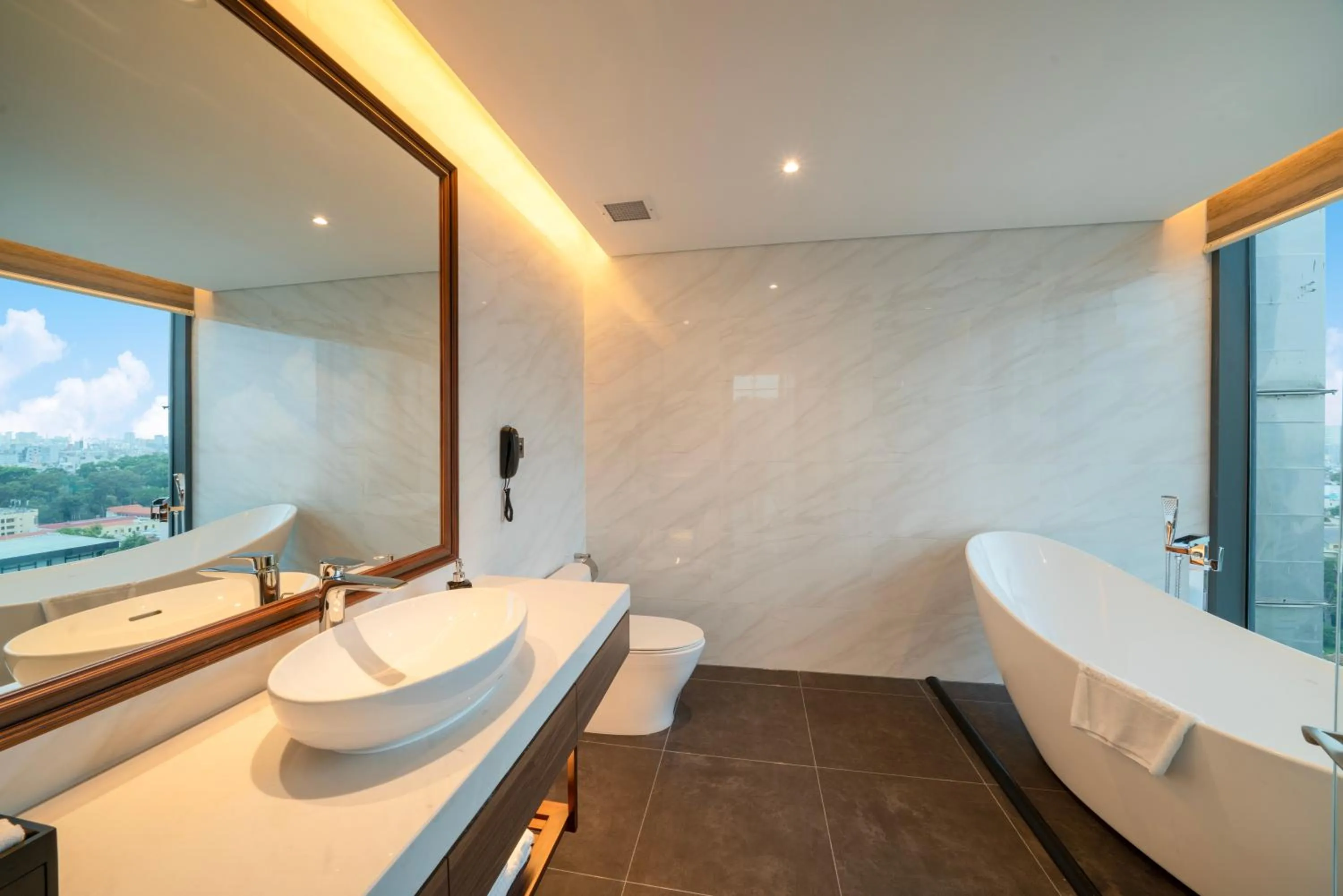 Toilet in Northern Charm Hotel