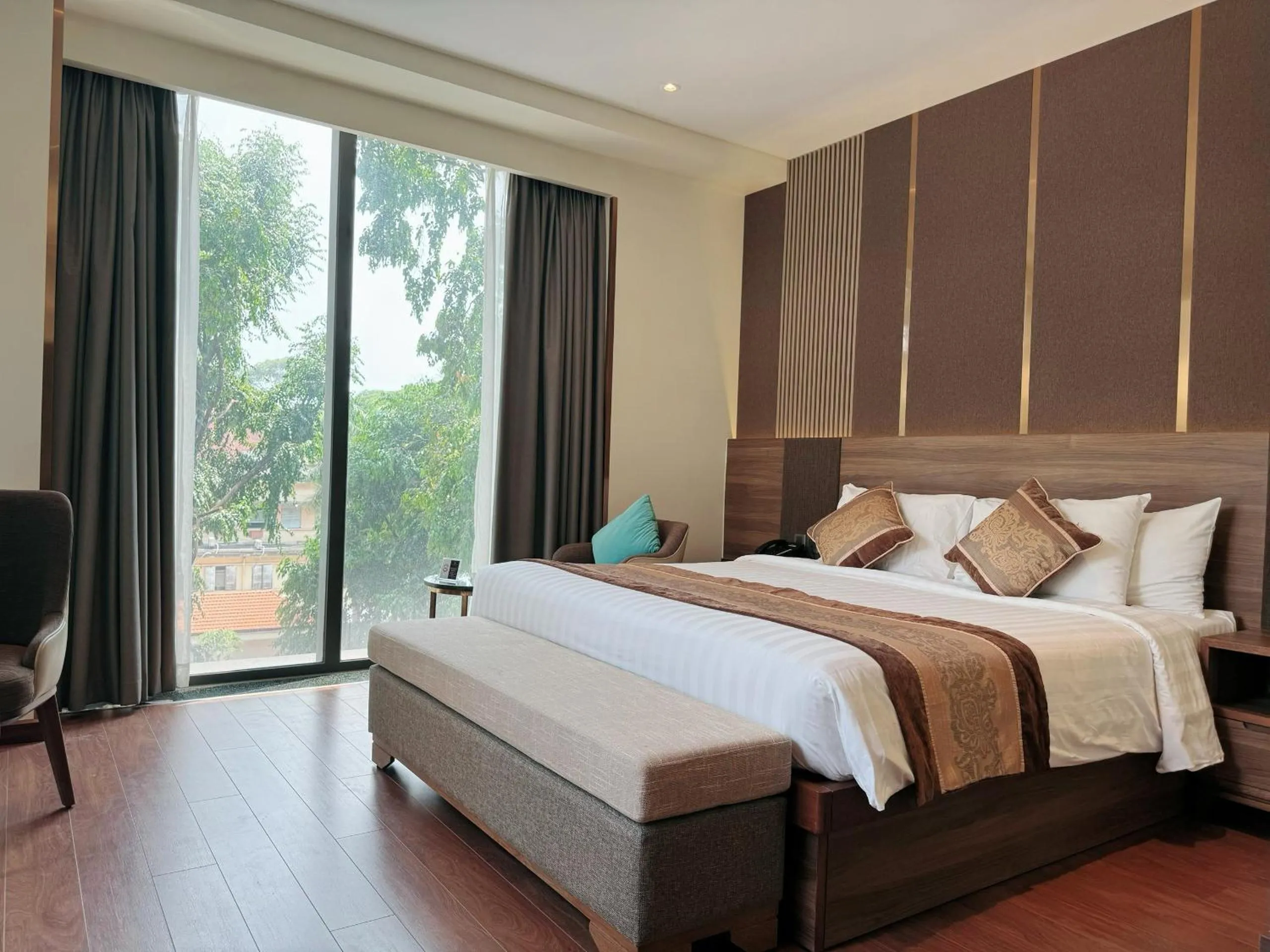 View (from property/room), Bed in Northern Charm Hotel