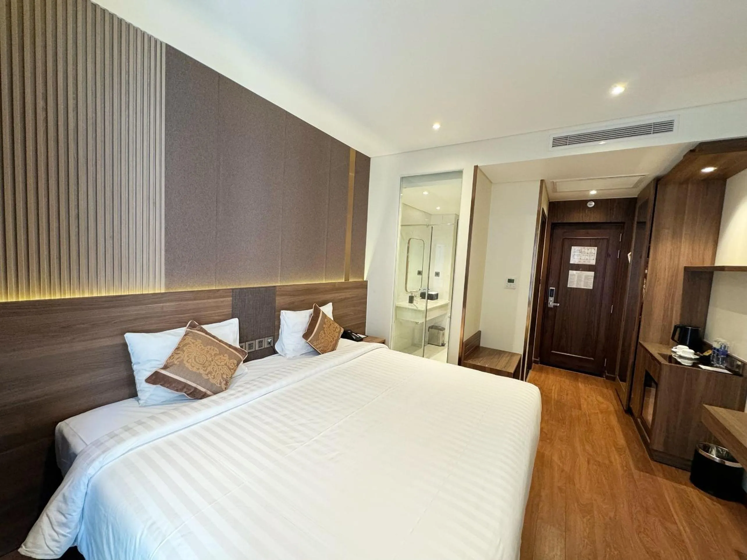 Guests, Bed in Northern Charm Hotel