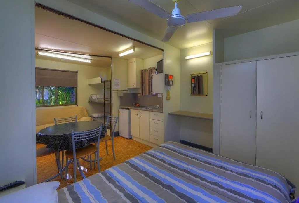 Bed in Kookaburra Holiday Park