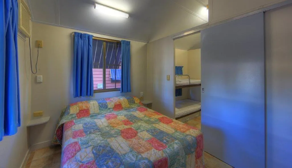 Bedroom, Bed in Kookaburra Holiday Park