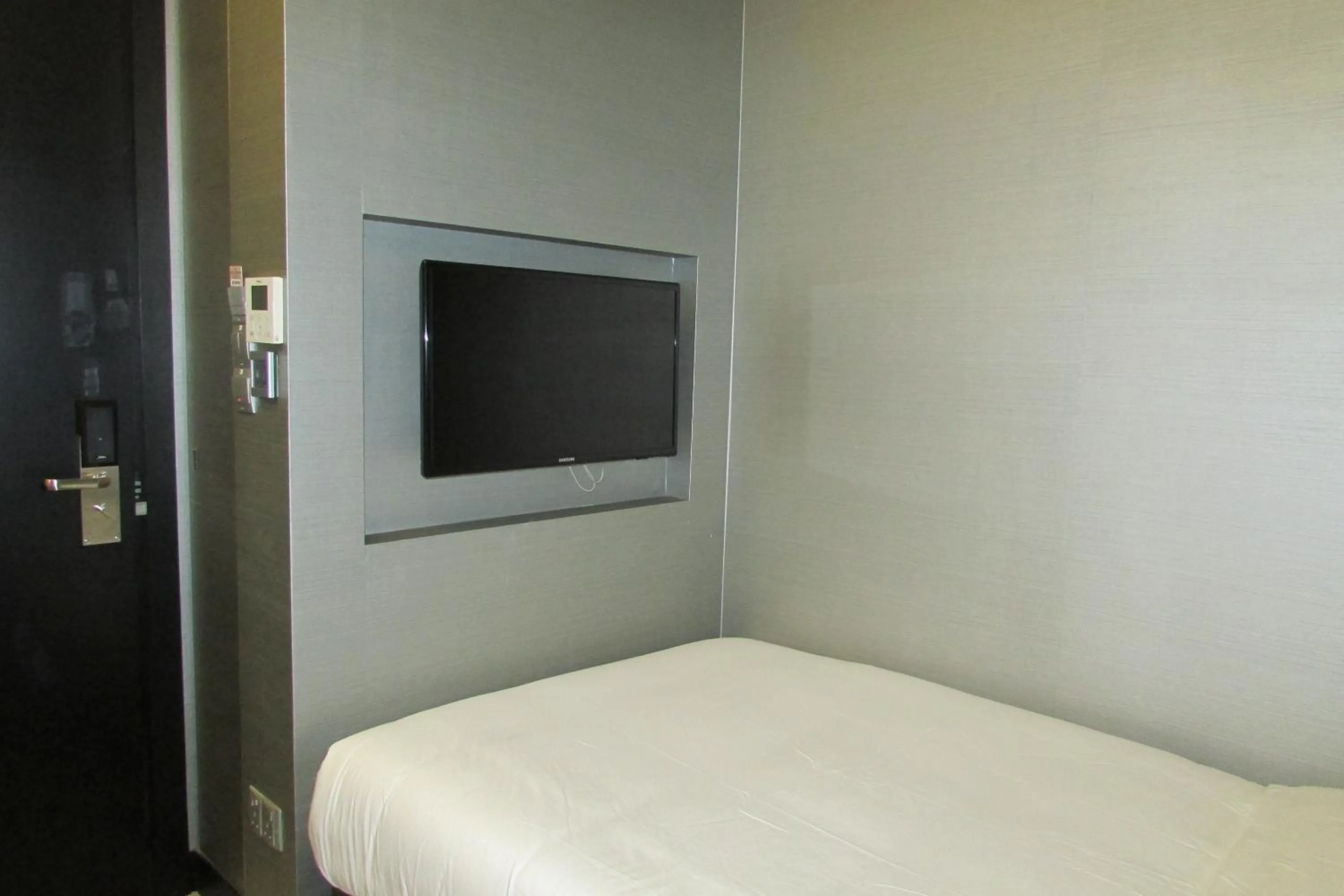 Bed in The Southbridge Hotel