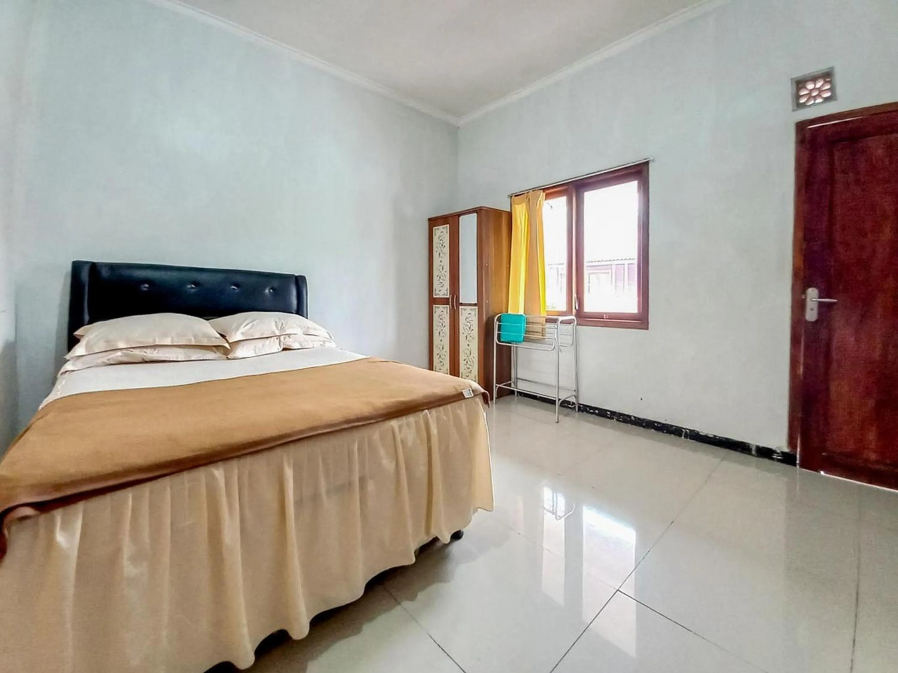 Bedroom, Bed in Villa Kampoeng City Pacet Mitra RedDoorz