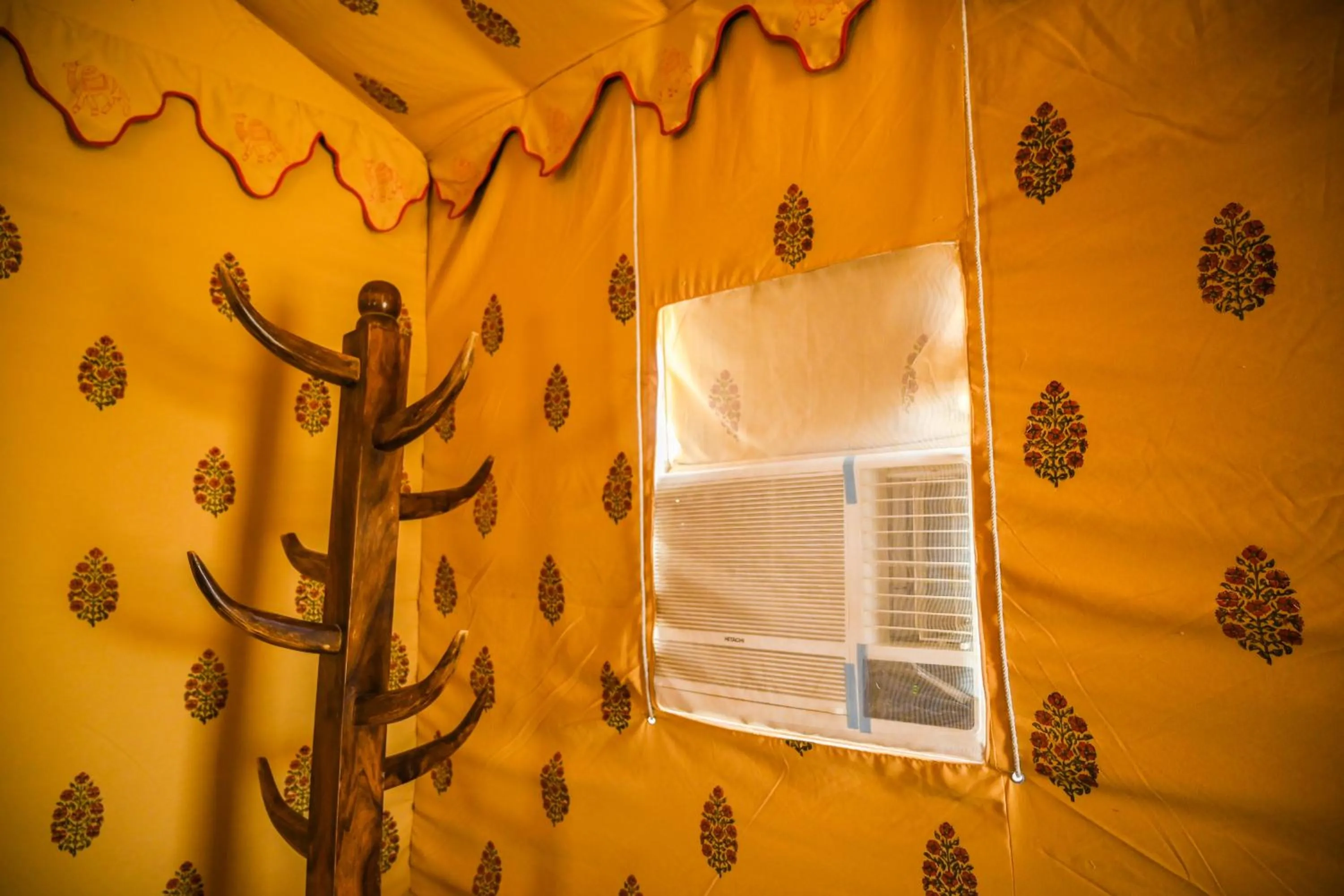 The Captain Desert Camp