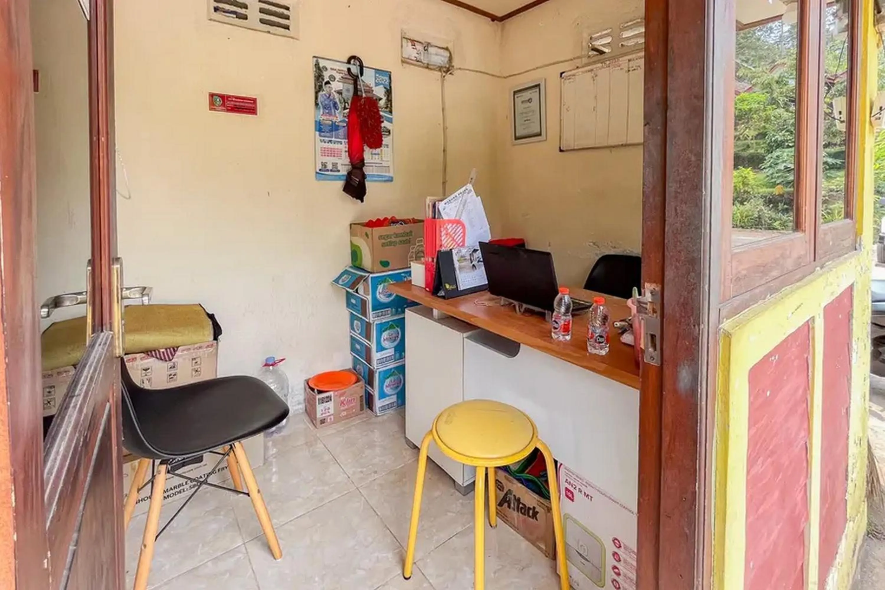 Lobby or reception in Villa Kampoeng City Wonosalam Mitra RedDoorz