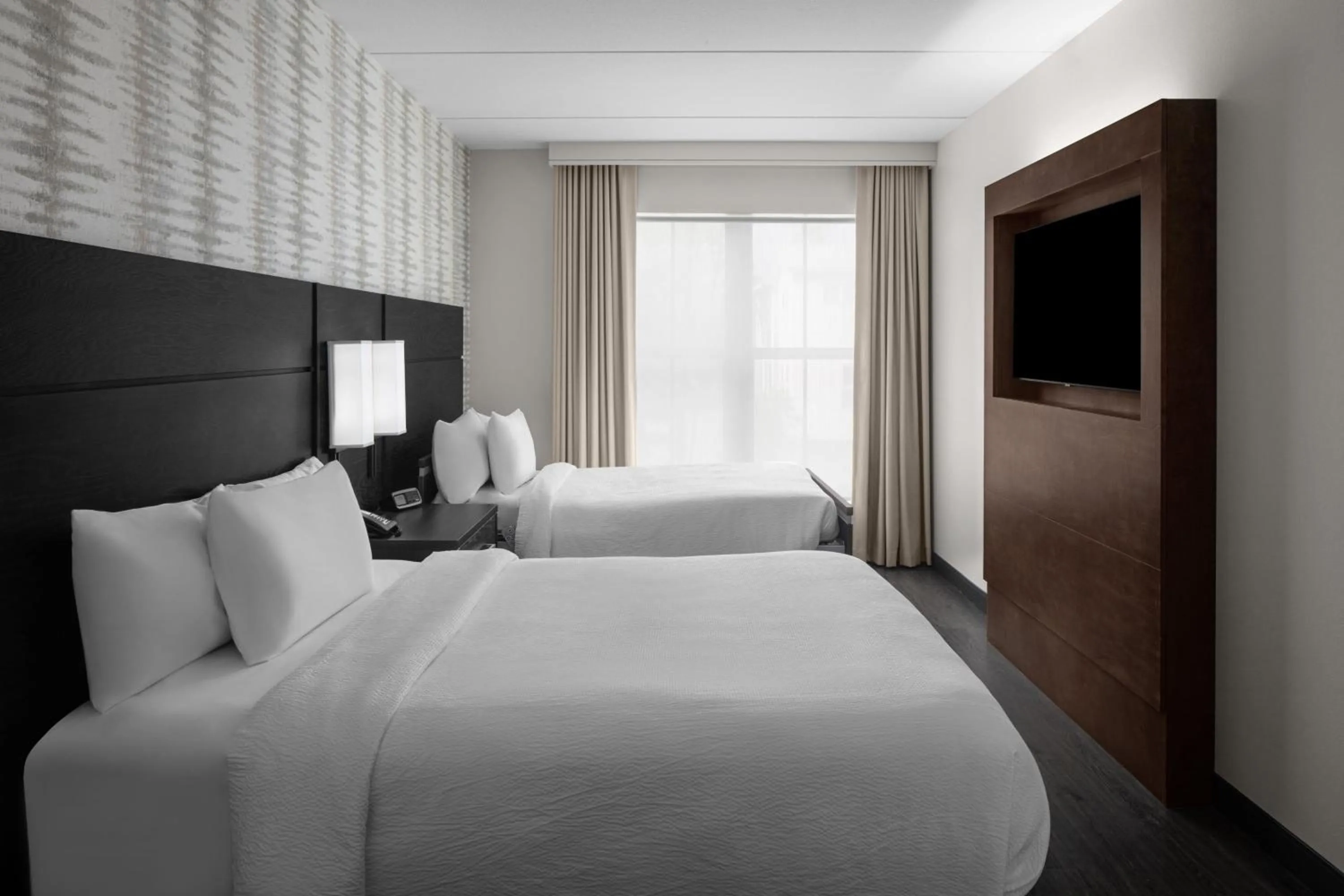 Photo of the whole room, Bed in Residence Inn By Marriott Jacksonville-Mayo Clinic Area