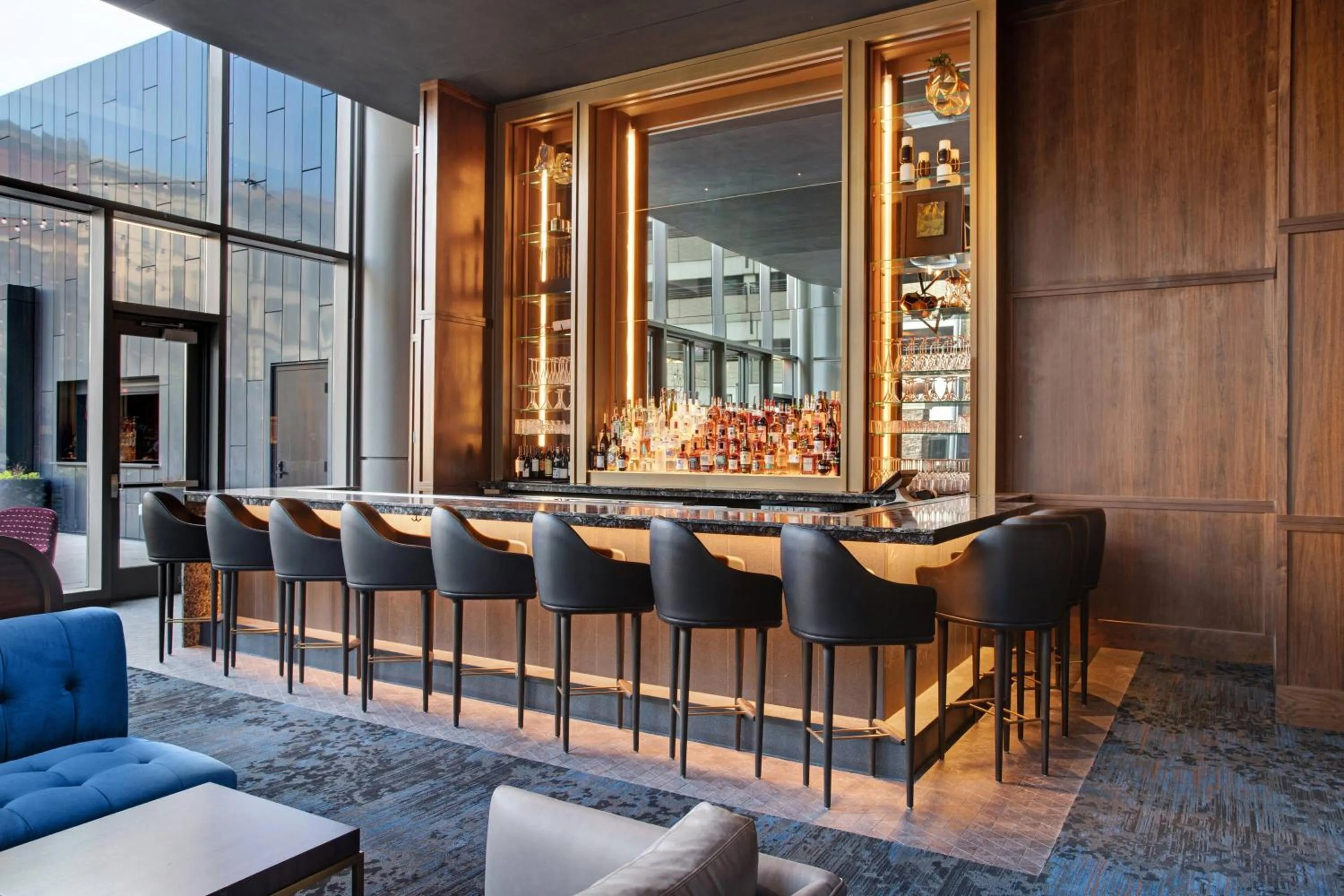 Lounge or bar in The Farnam, Autograph Collection