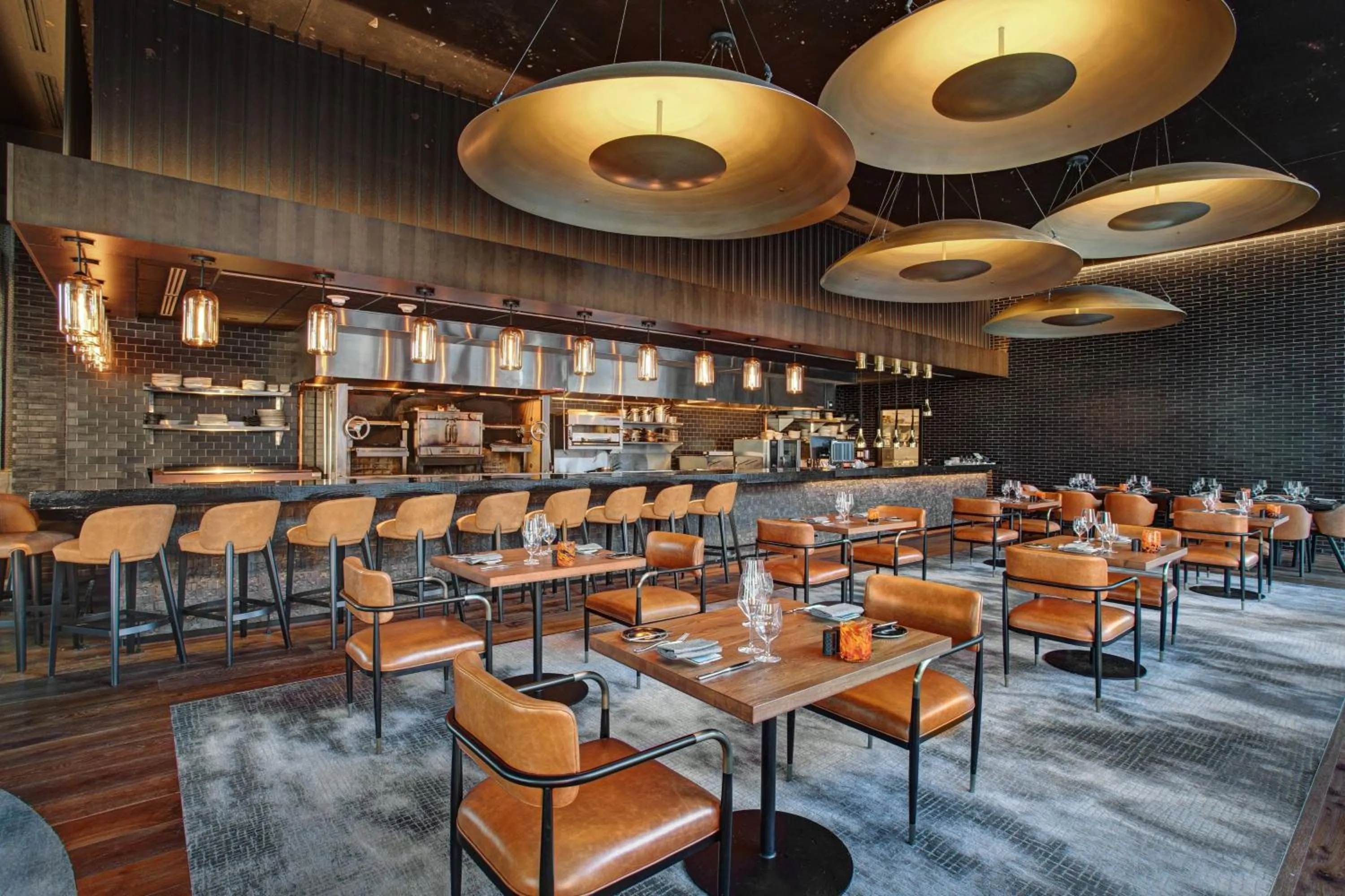 Restaurant/places to eat in The Farnam, Autograph Collection