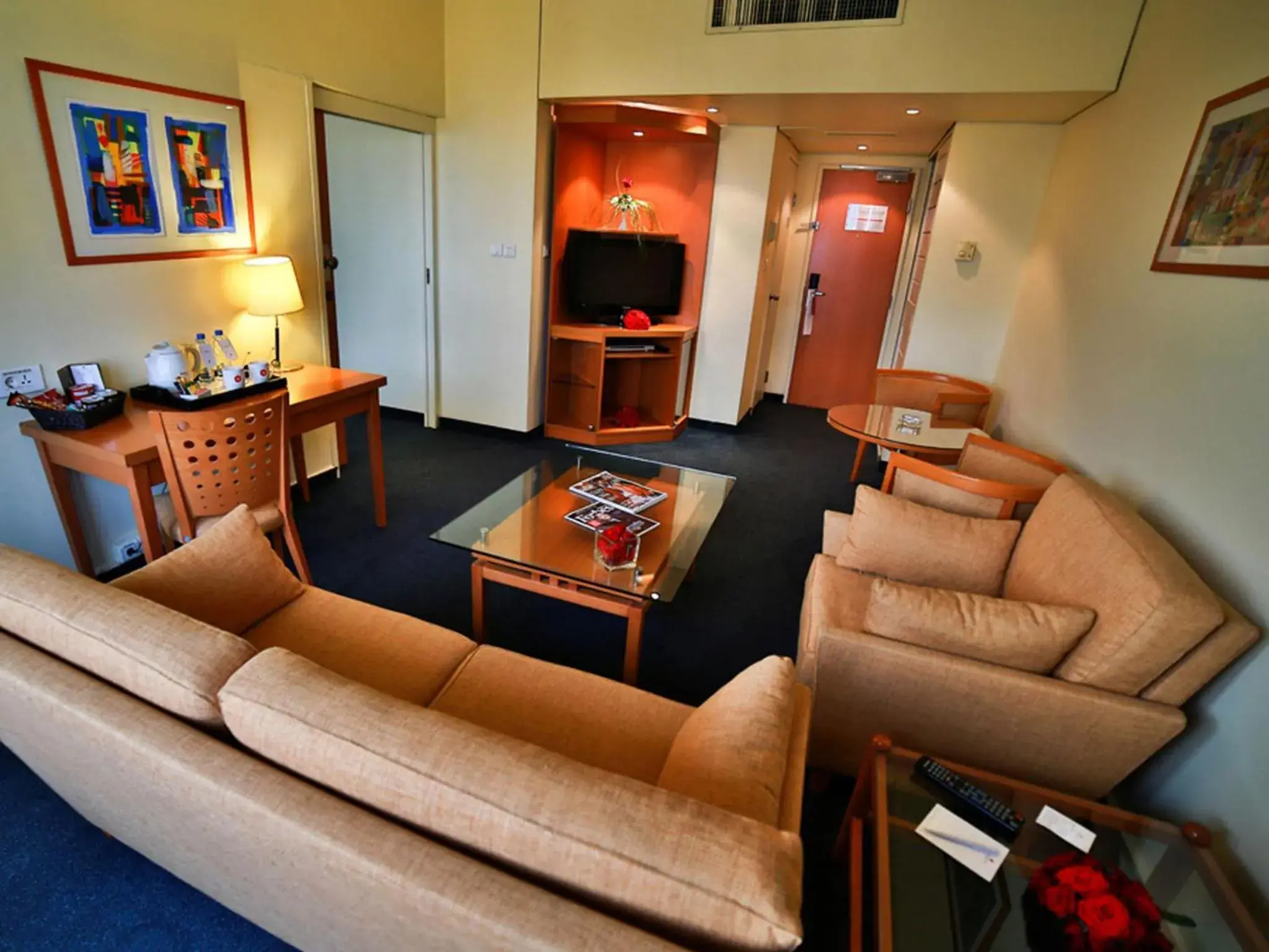 Classic Suite in Lancaster Tamar Hotel- Hadath Classic Suite in Lancaster Tamar Hotel- Hadath