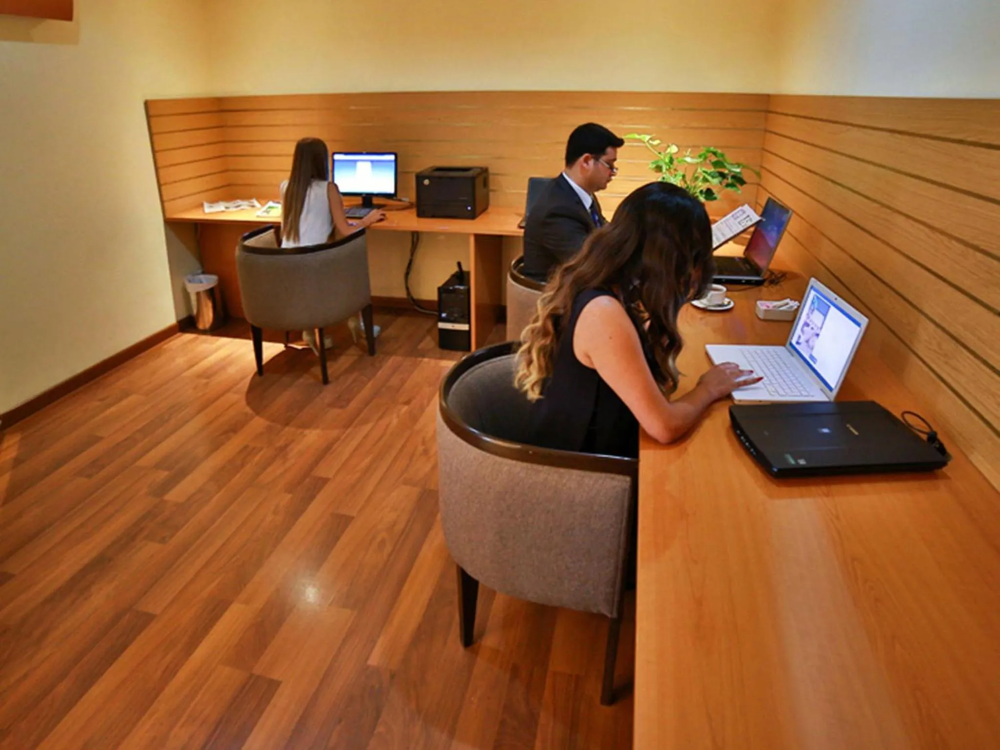 Business facilities in Lancaster Tamar Hotel- Hadath