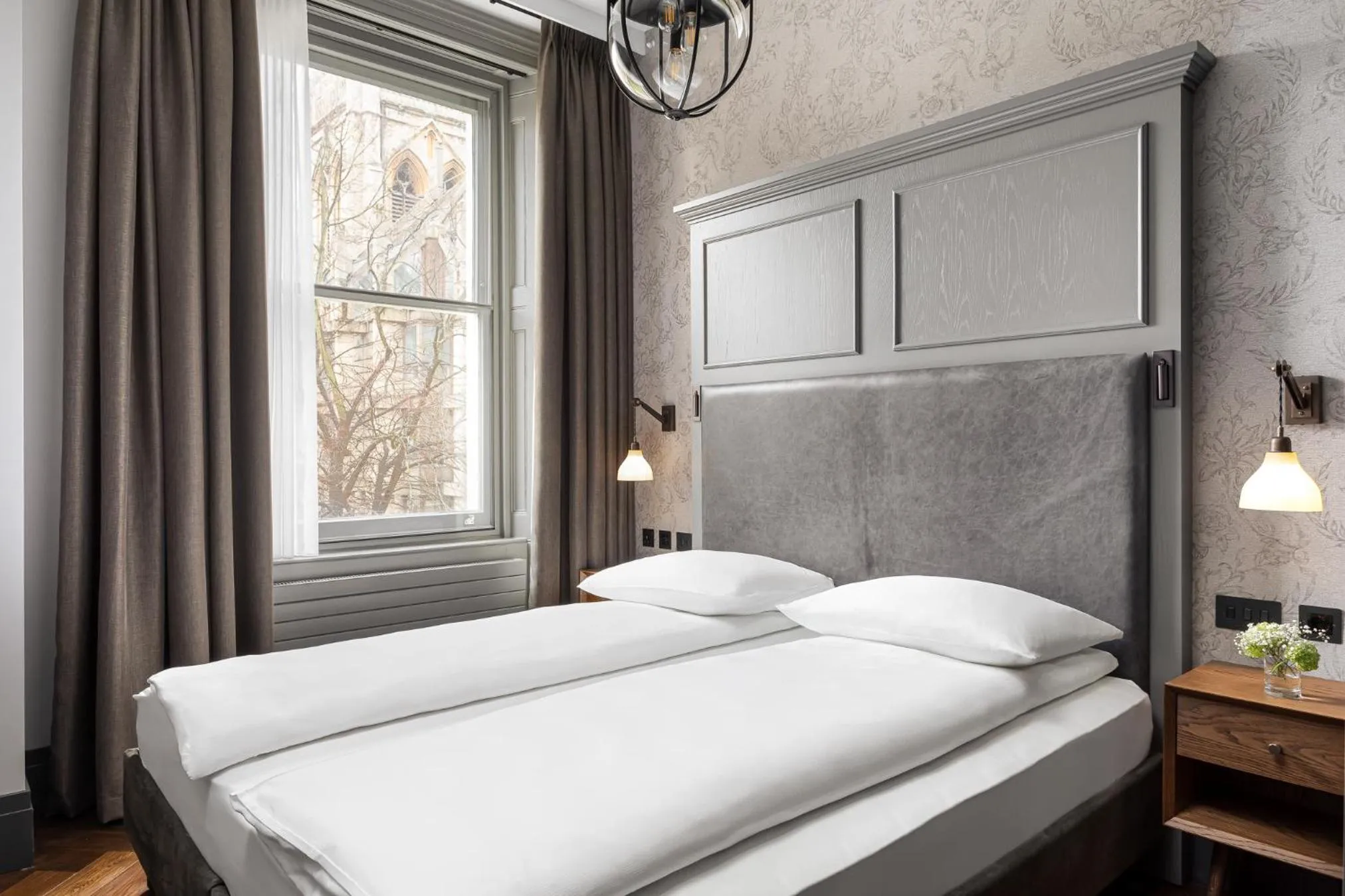 Bedroom, Bed in Hapimag Apartments London