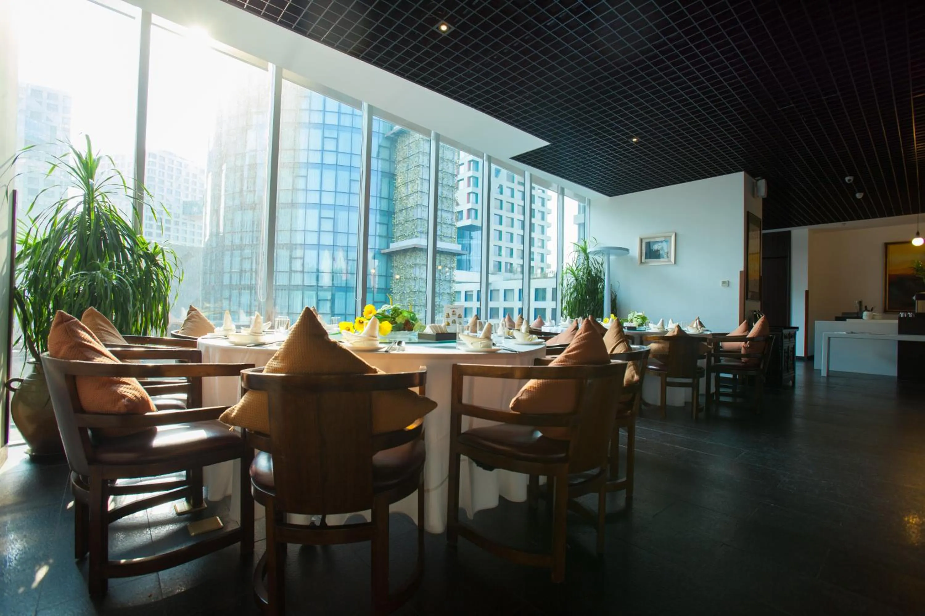 Breakfast, Restaurant/Places to Eat in Hotel MoMc