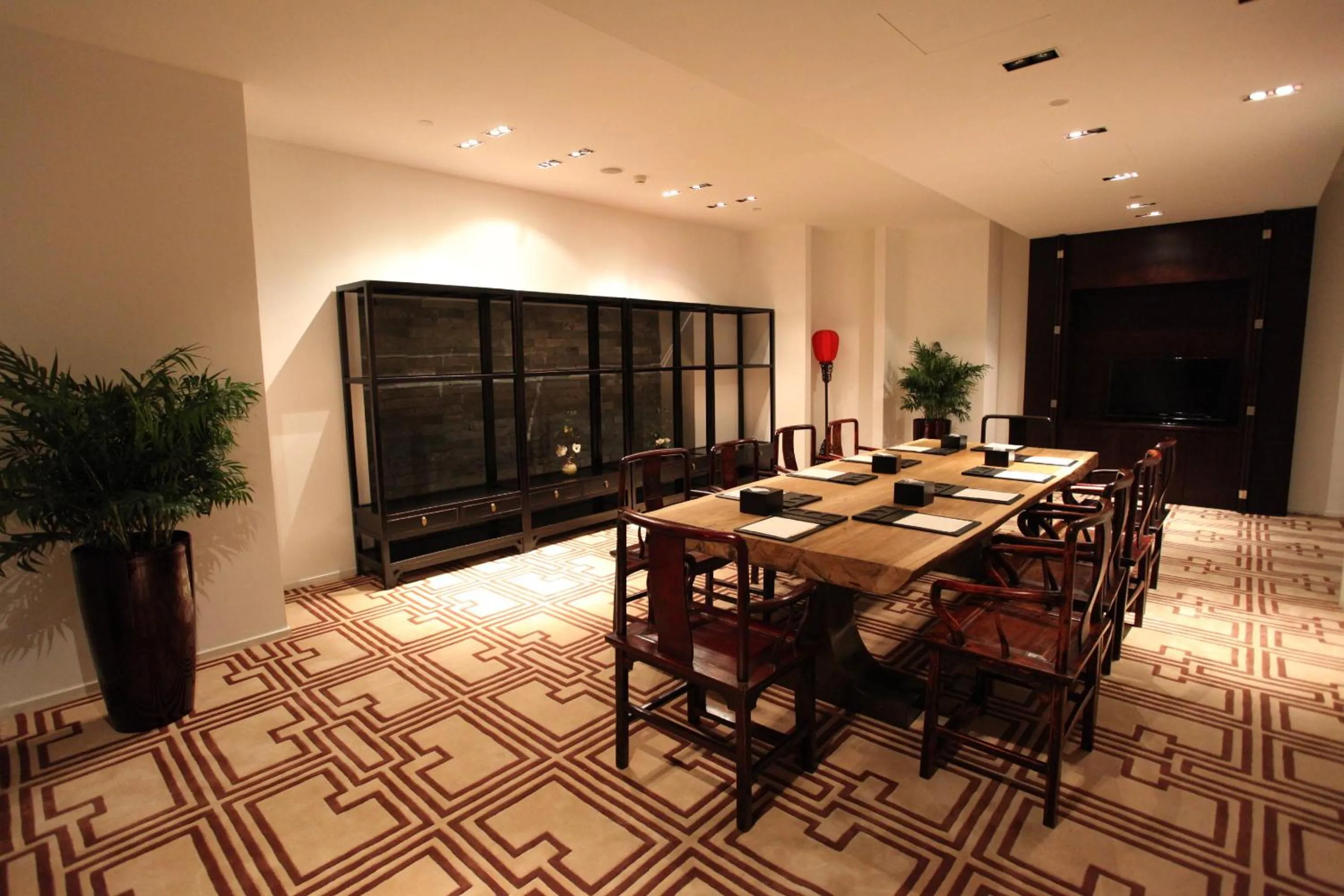 Business facilities in Hotel MoMc