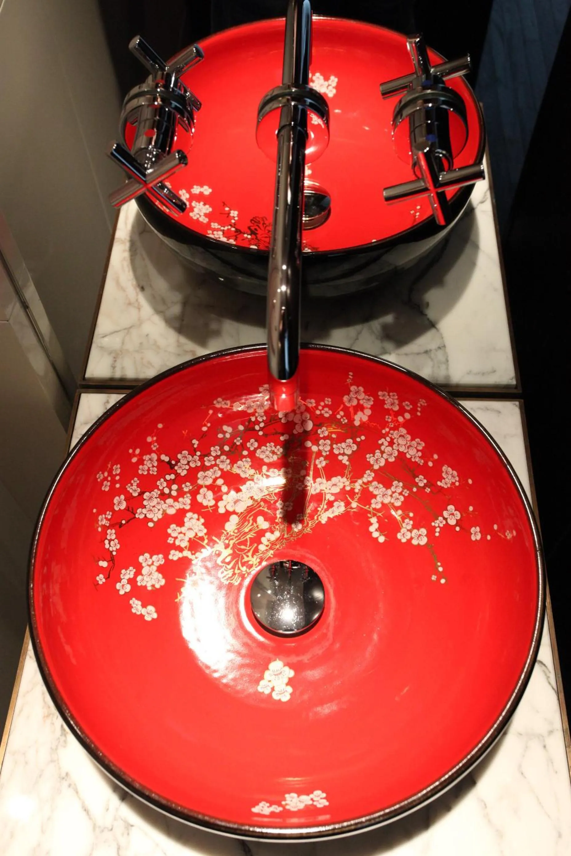 Toilet in Hotel MoMc