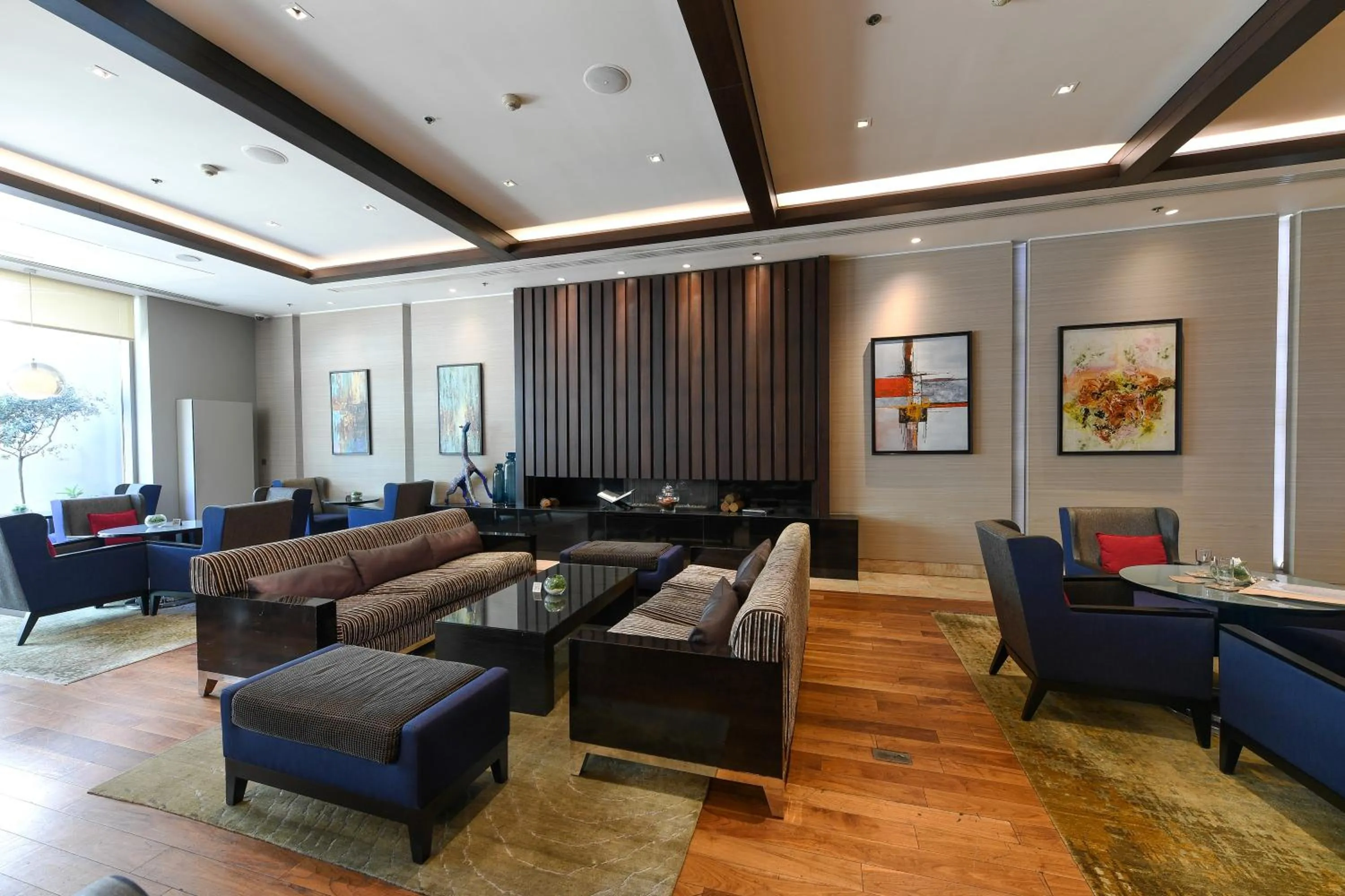 Lounge or bar in Gefinor Rotana – Beirut