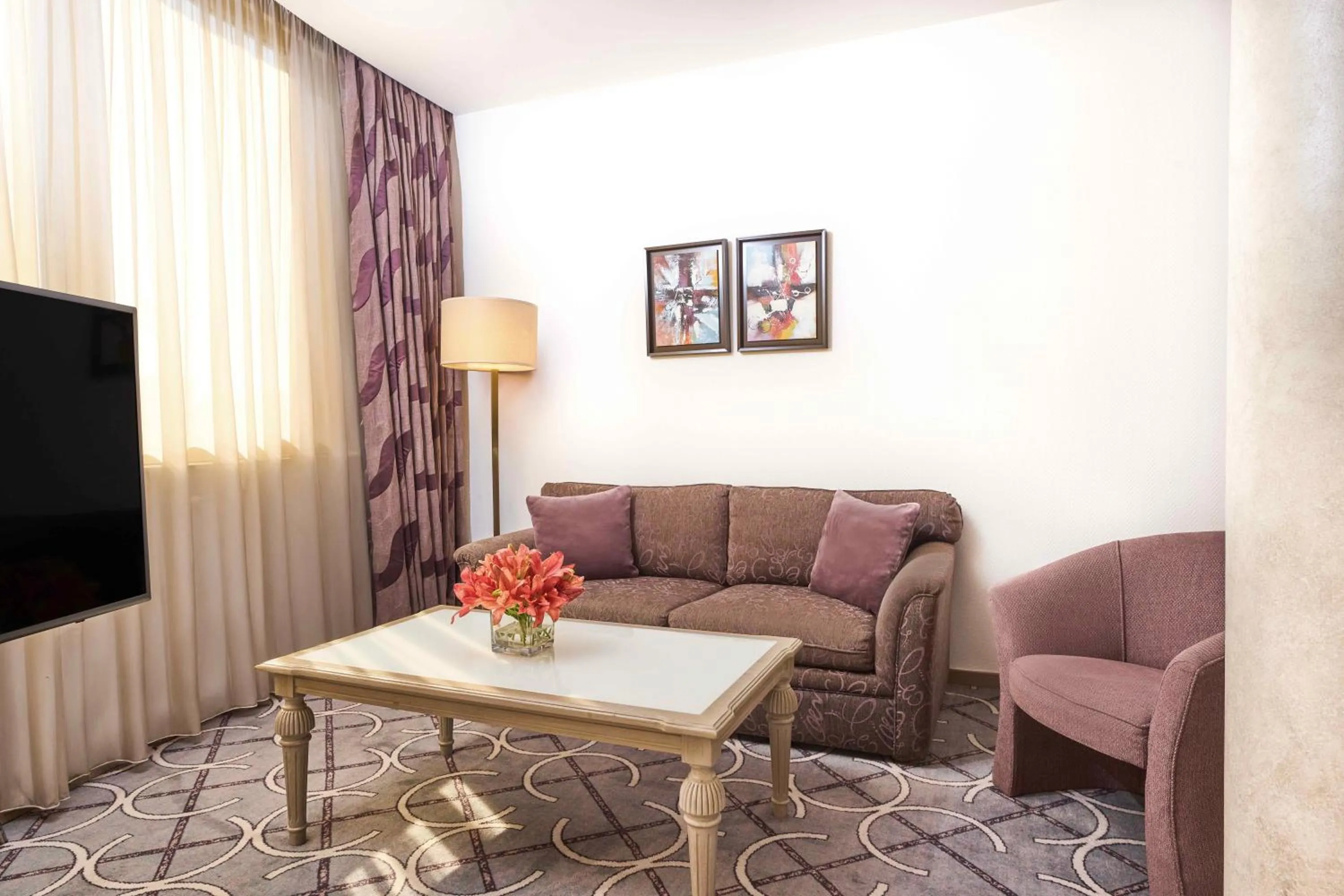 Seating area in Gefinor Rotana – Beirut