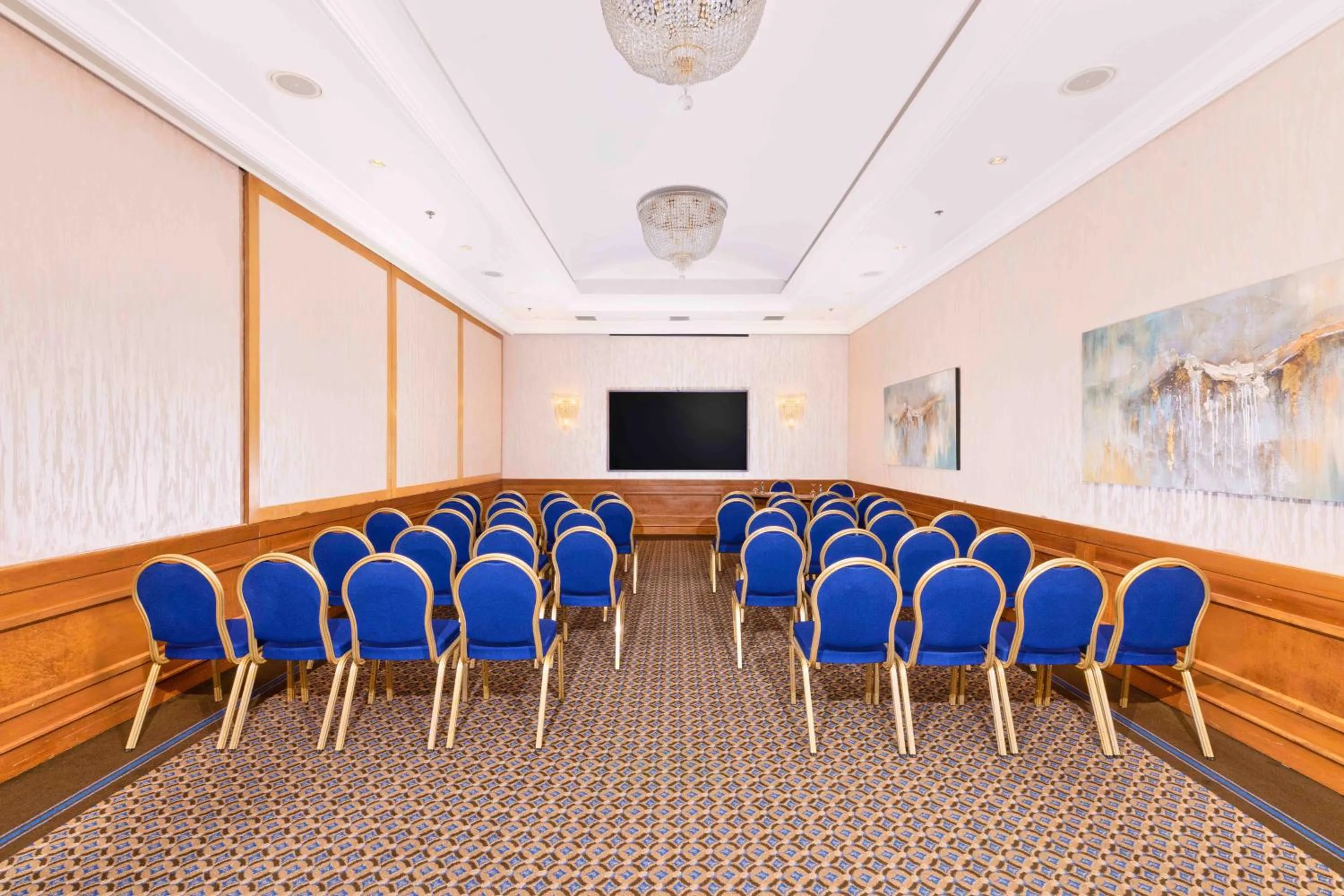 Meeting/conference room in Gefinor Rotana – Beirut