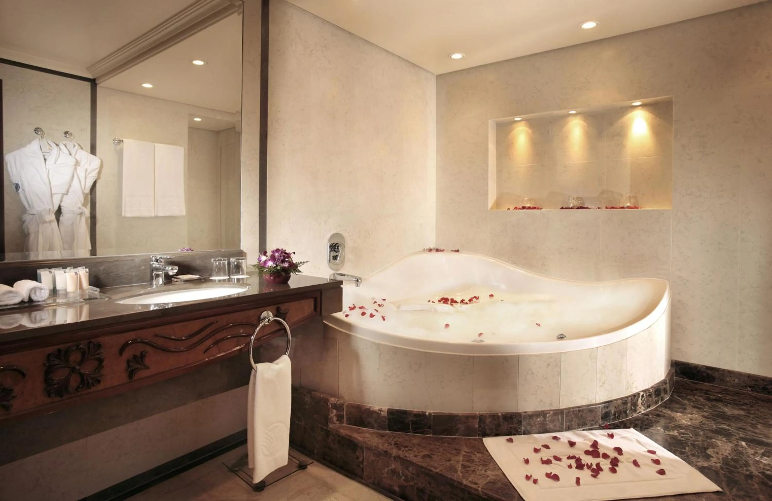 Bathroom in Gefinor Rotana – Beirut