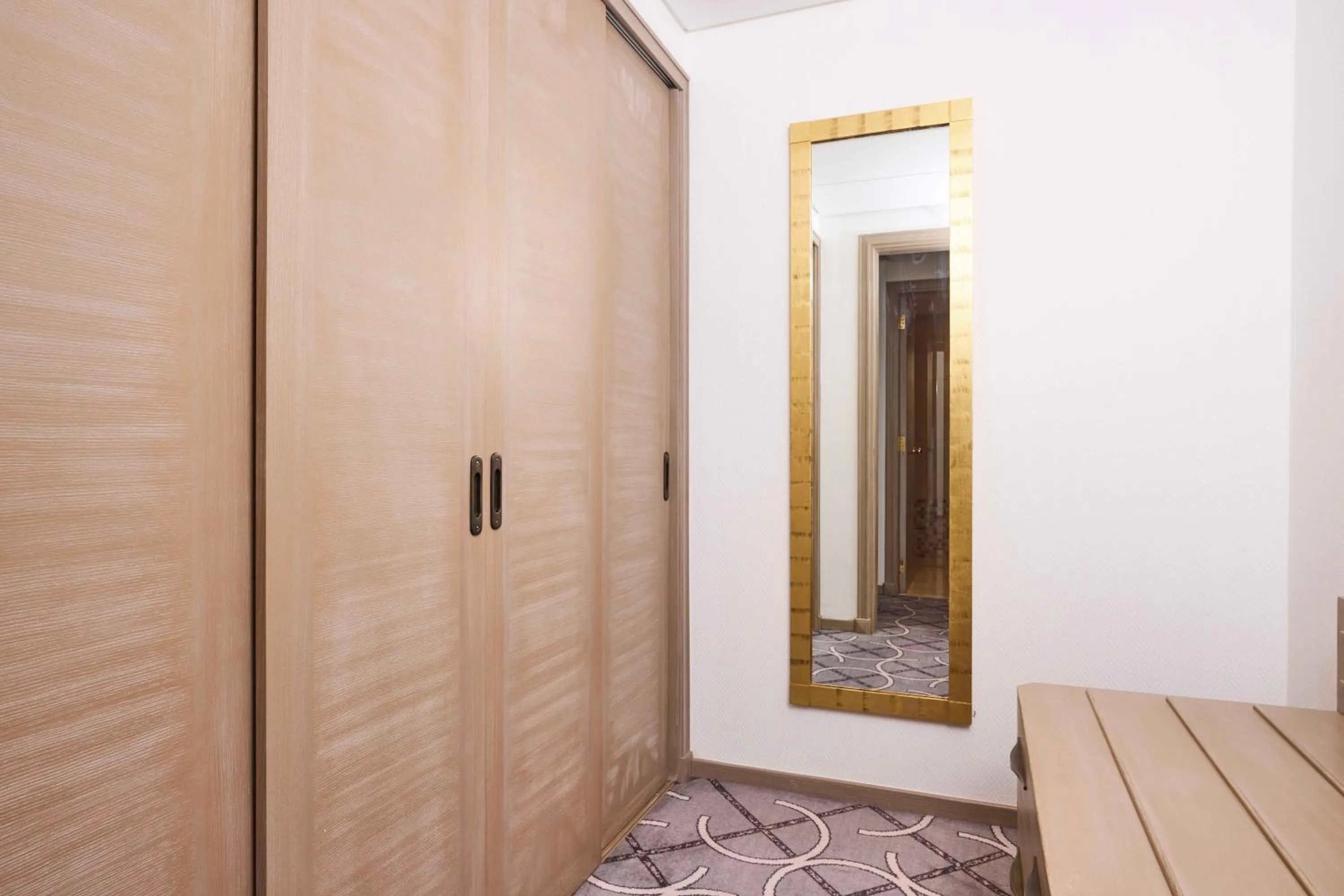 wardrobe in Gefinor Rotana – Beirut