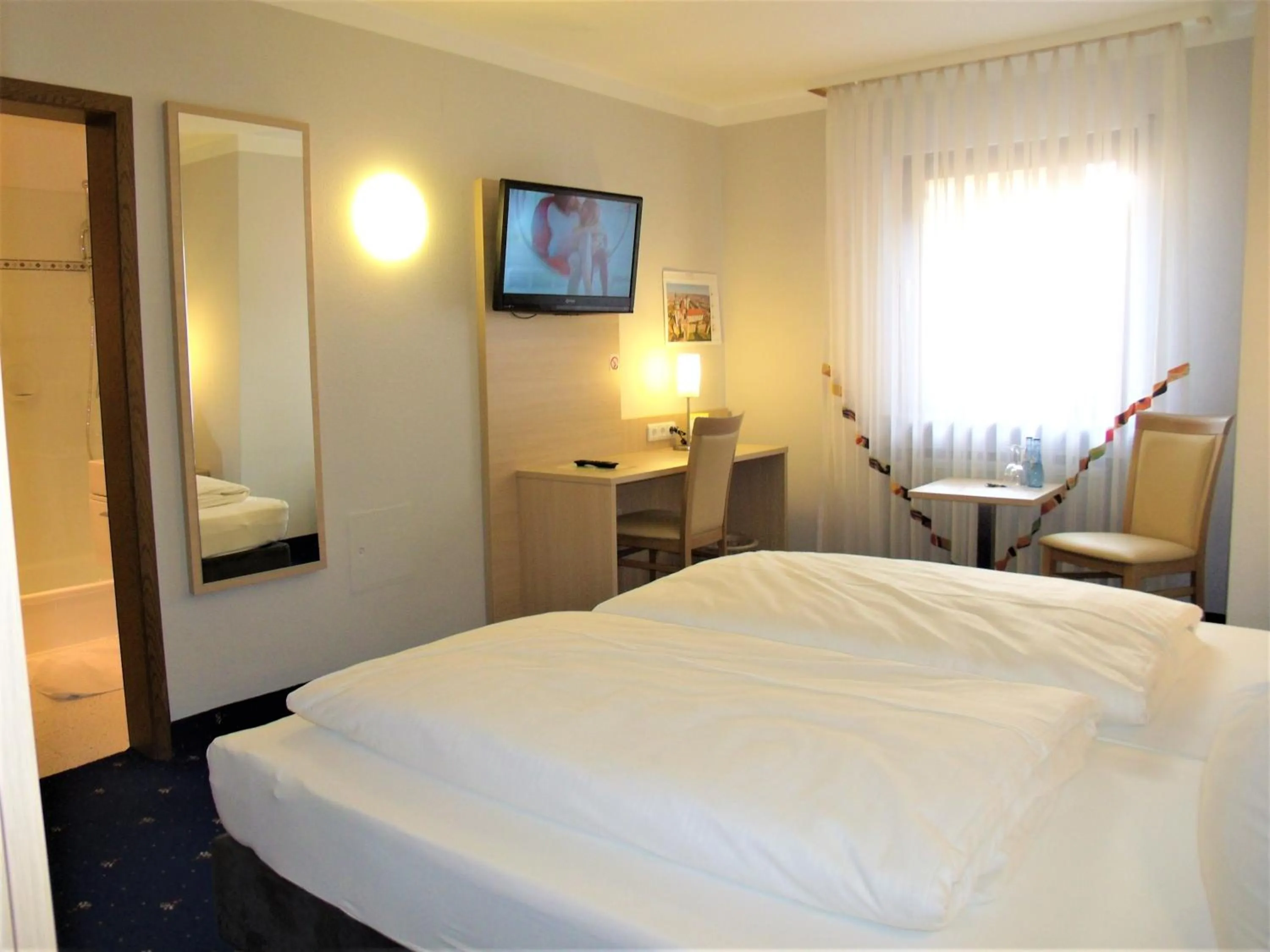 Photo of the whole room, Bed in Hotel Brehm