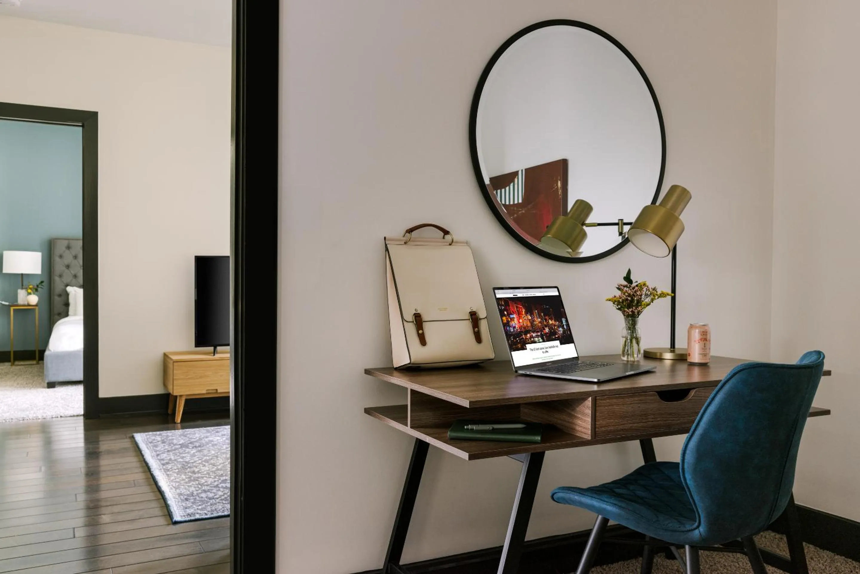 Deluxe One-Bedroom Apartment in Sonder at Village 21