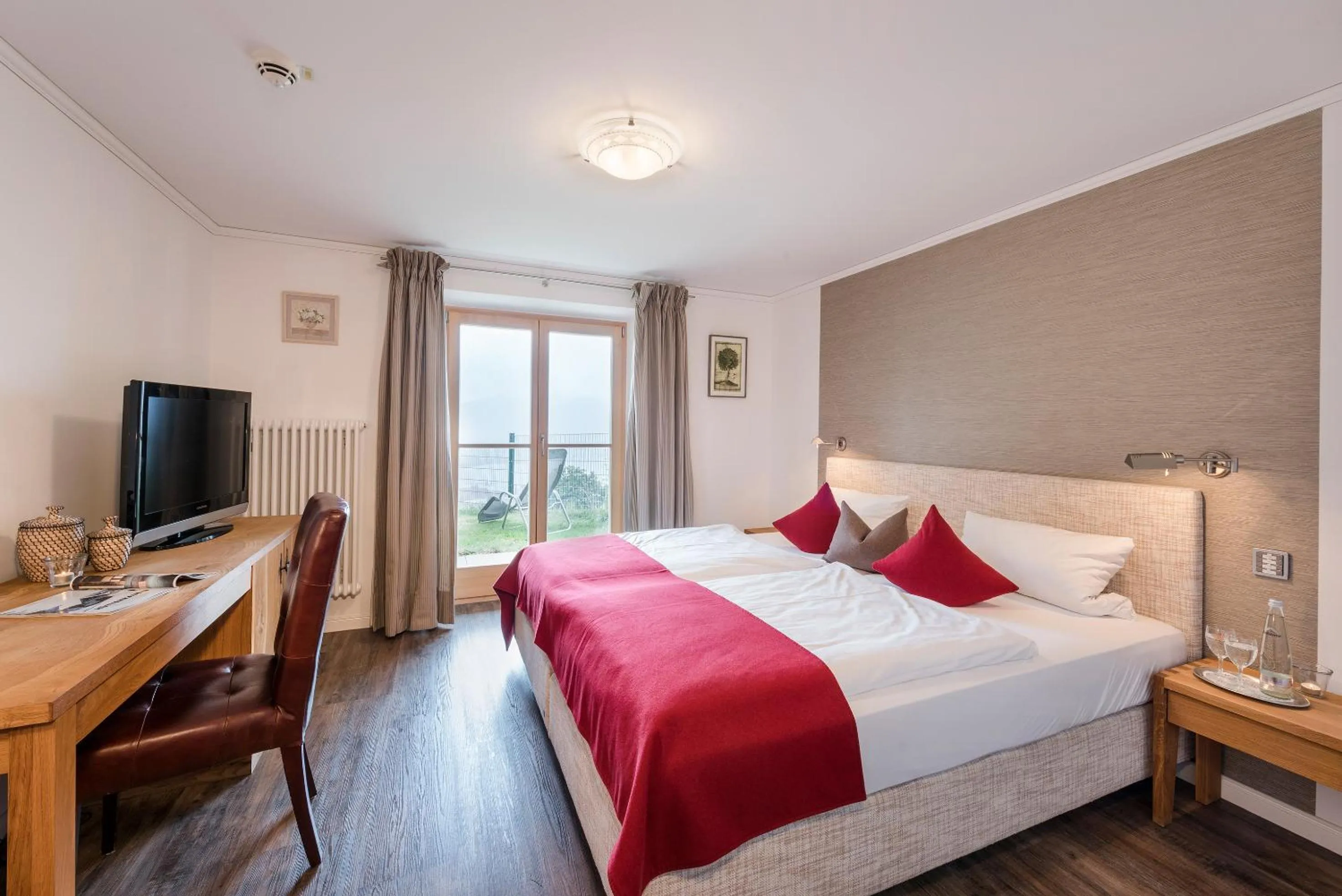 View (from property/room), Bed in Der Westerhof Hotel