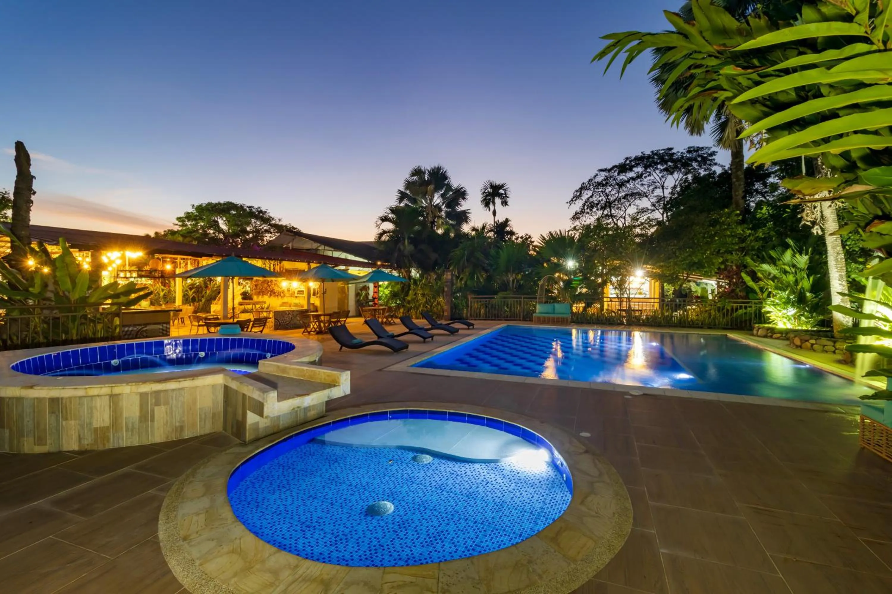Swimming pool in NQ Hotel Orinoquia
