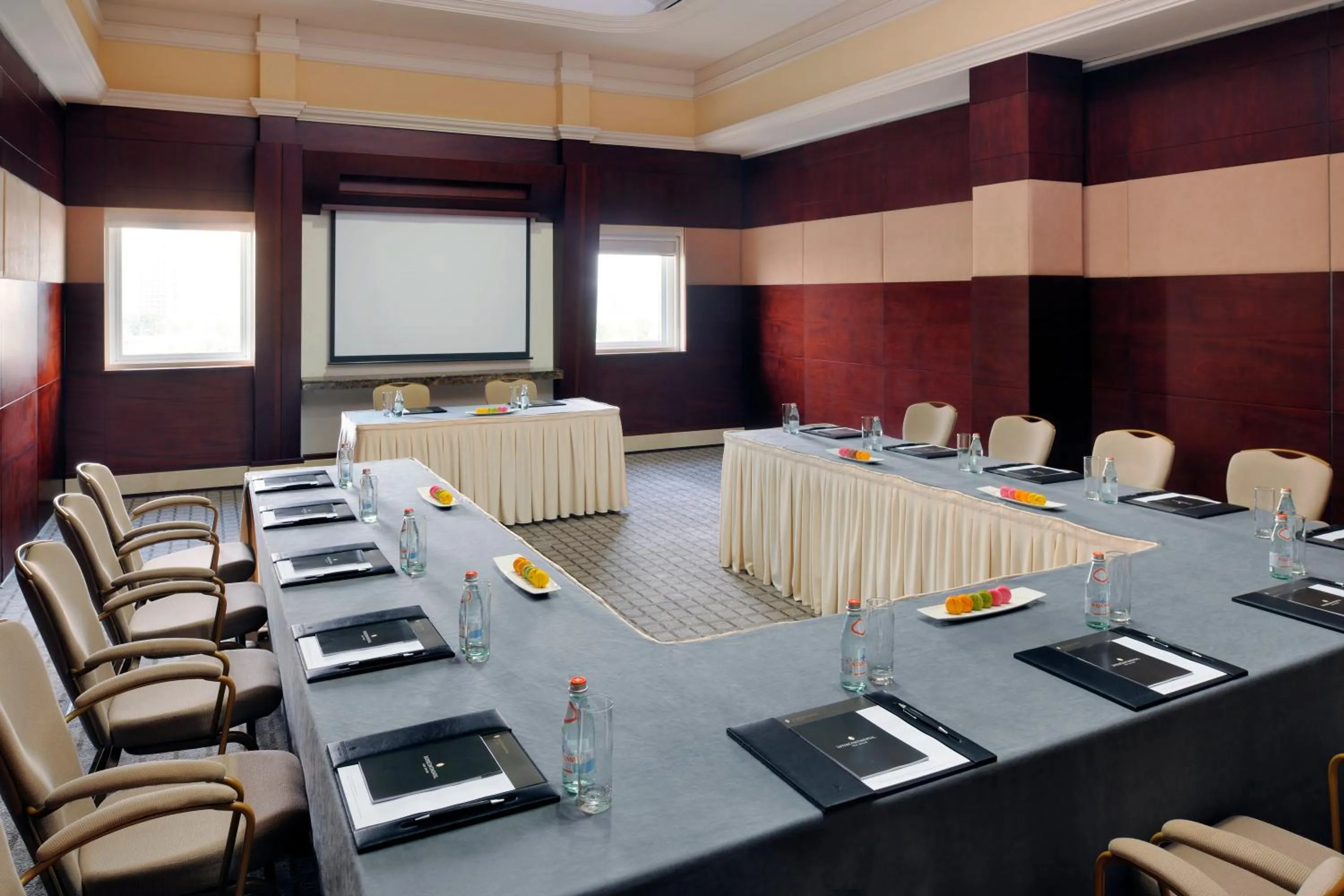 Meeting/conference room in InterContinental Abu Dhabi by IHG