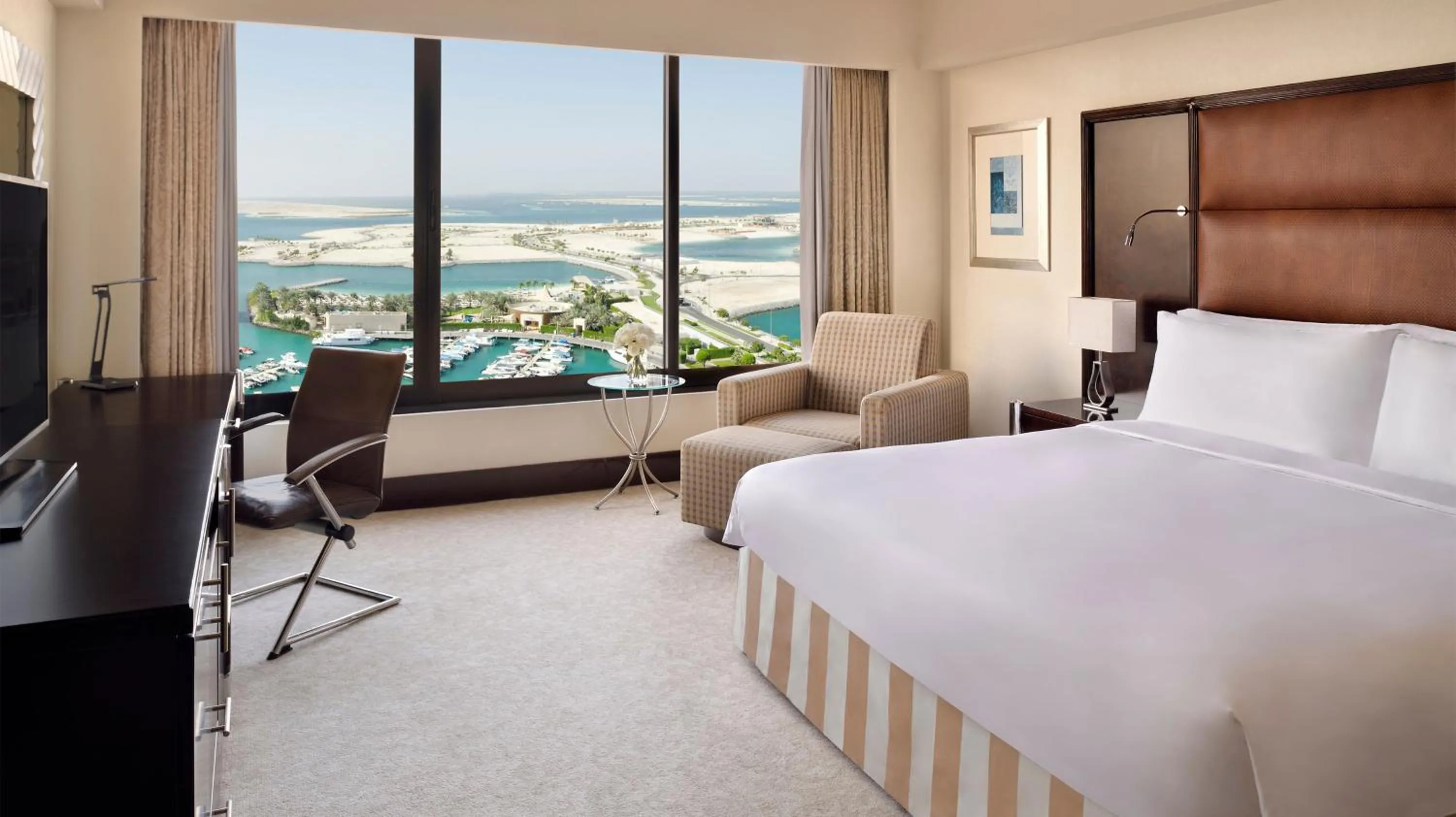 Photo of the whole room, Bed in InterContinental Abu Dhabi by IHG