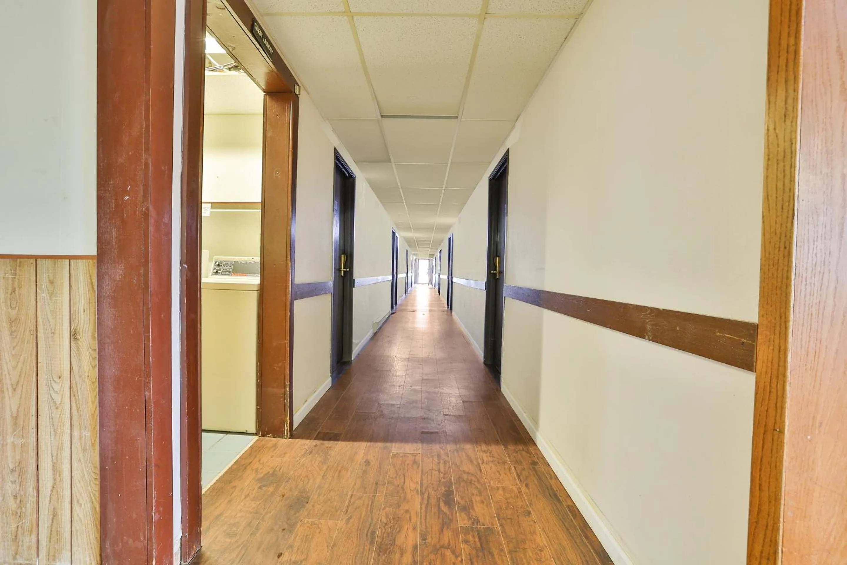Lobby or reception in OYO Hotel Pipestone MN, Canterbury Park
