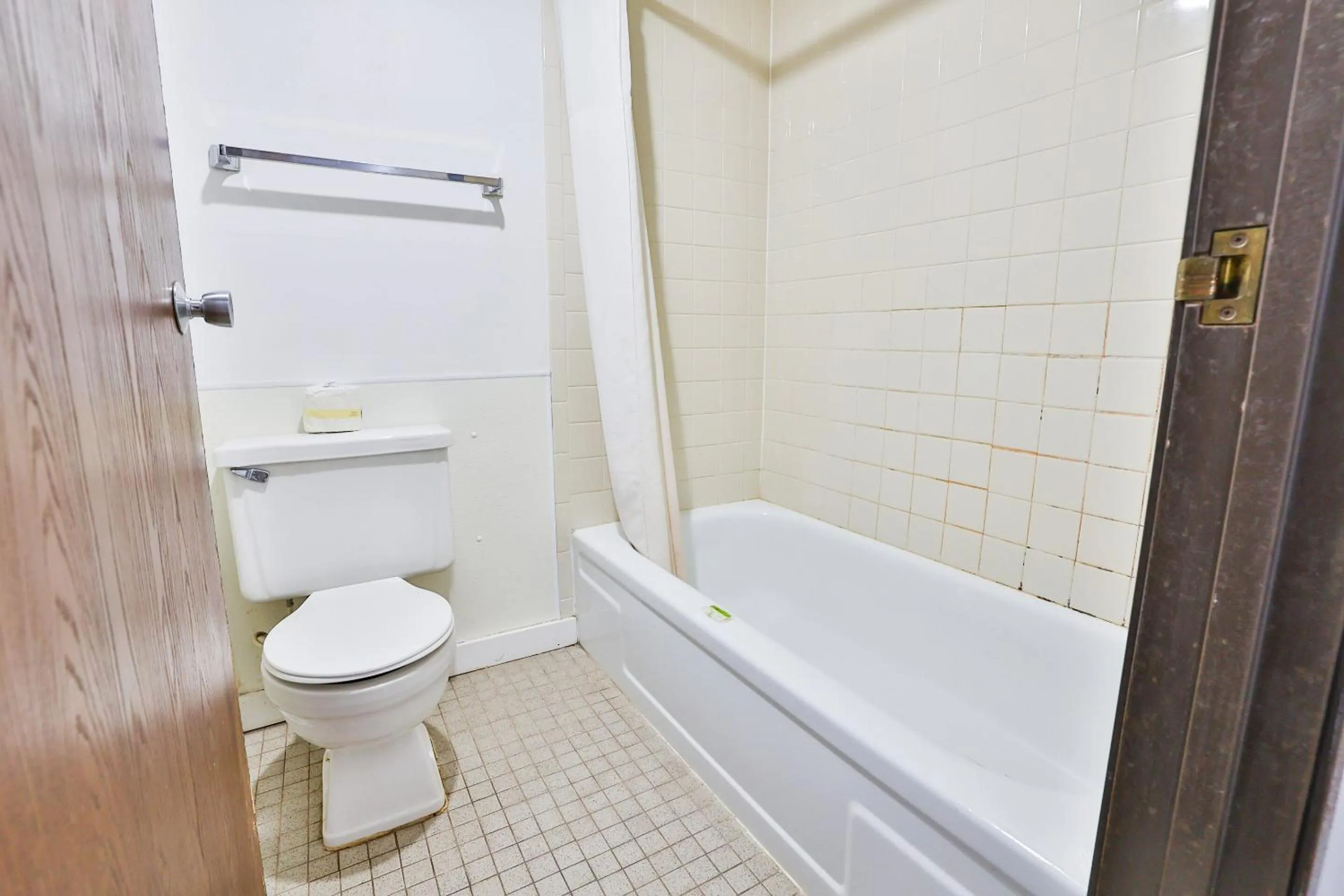 Bathroom in OYO Hotel Pipestone MN, Canterbury Park