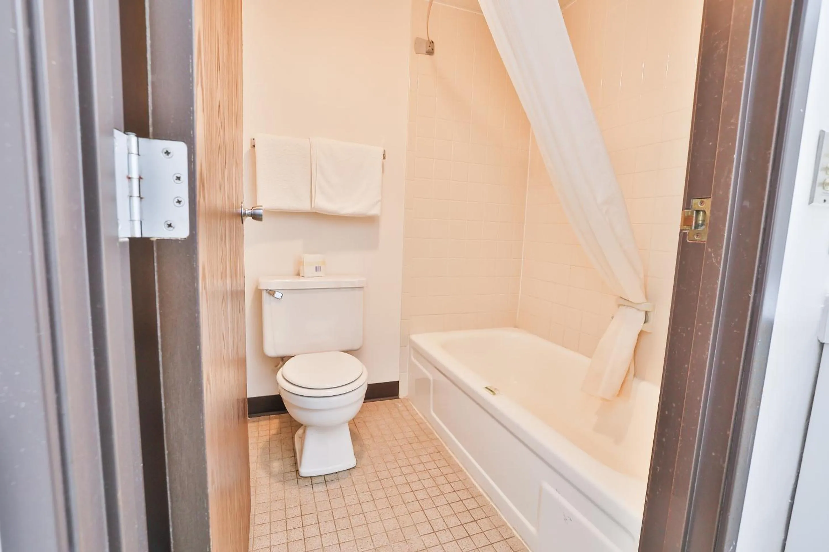 Bathroom in OYO Hotel Pipestone MN, Canterbury Park